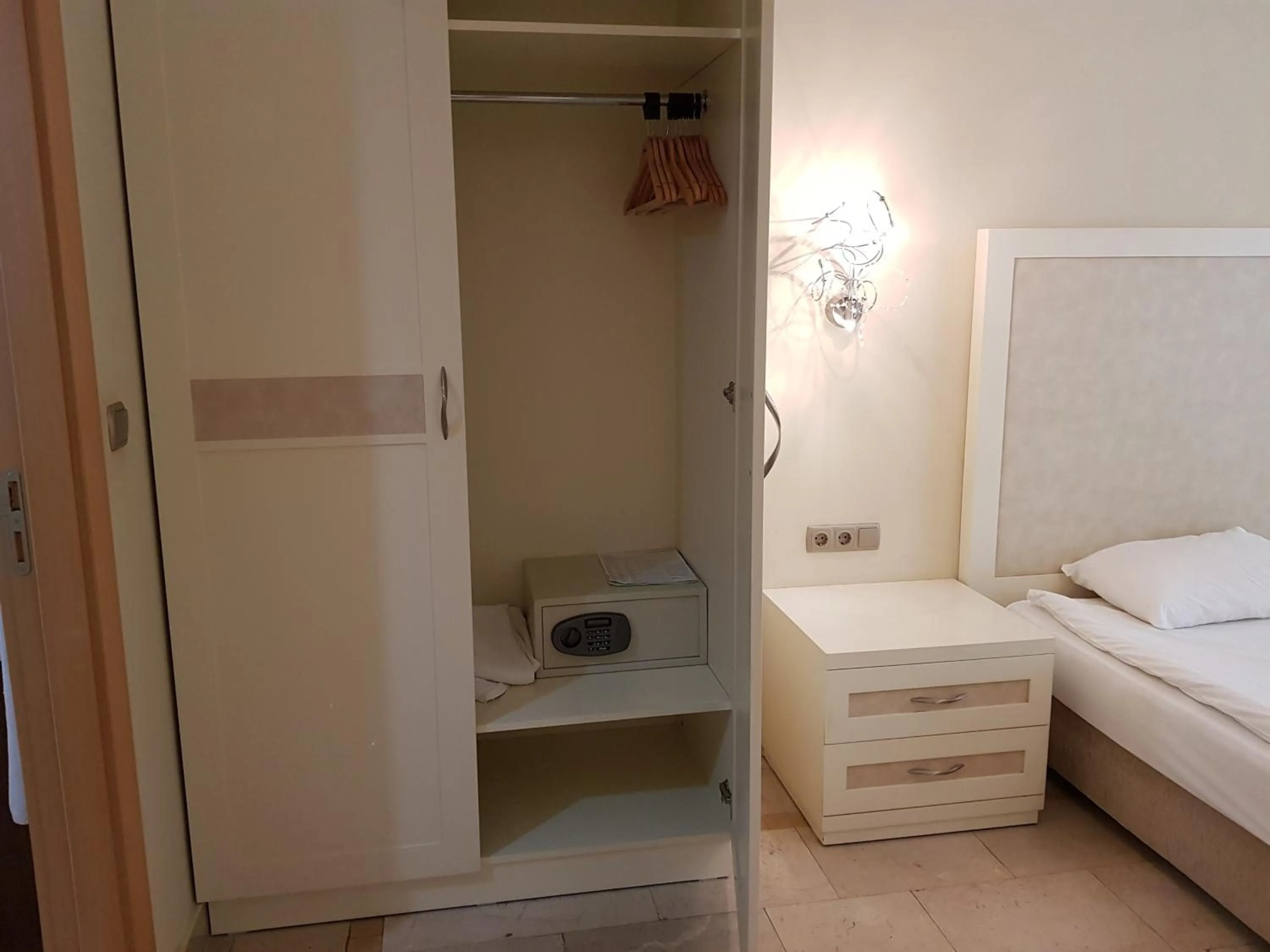 Bedroom in Alanya Goldcity 2 bedroom villa