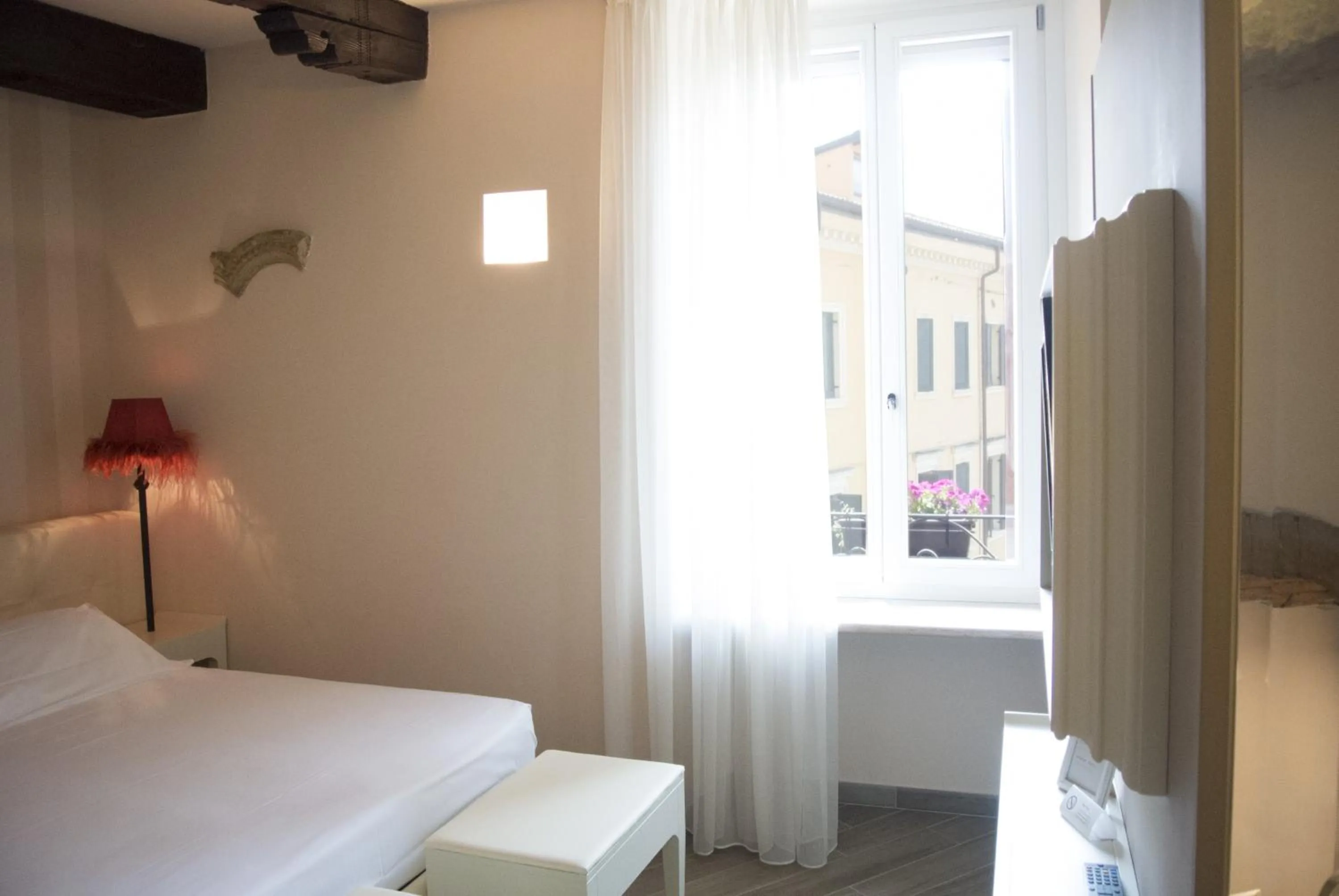 View (from property/room), Bed in B&B Verona Centro