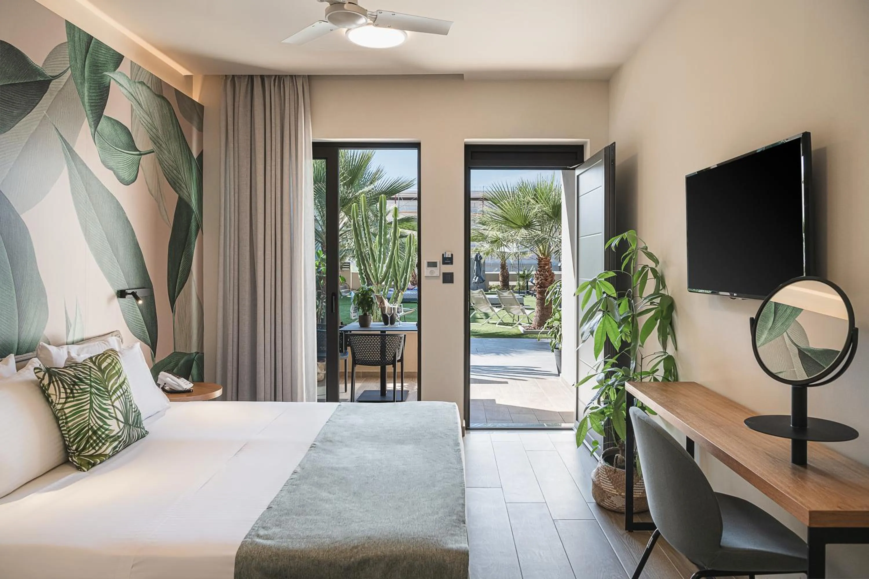 Bed in Mossa Well Being Hotel - Heated pool and Wellness Spa