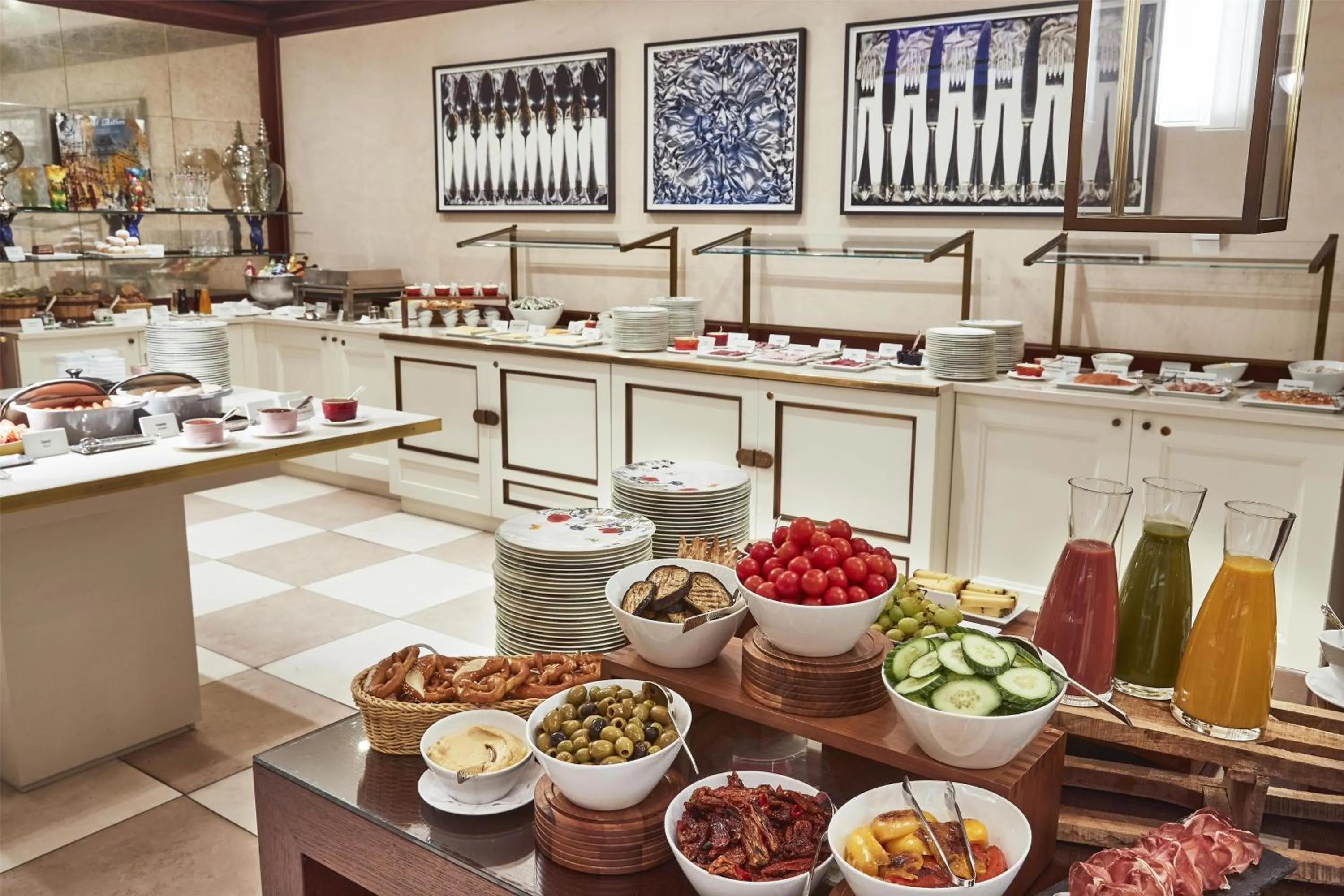 Breakfast in Hotel Adlon Kempinski Berlin