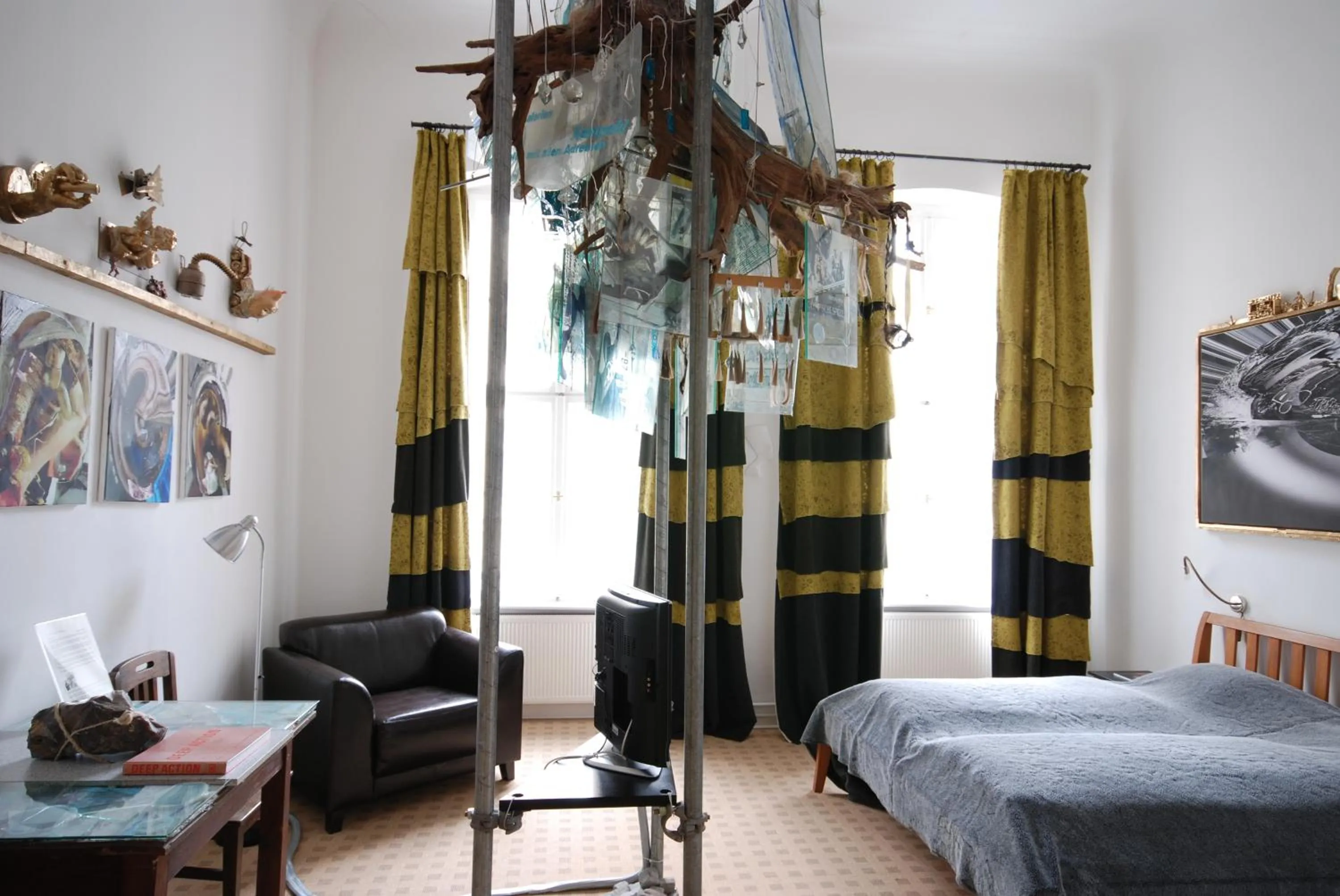 Photo of the whole room, Bed in Arte Luise Kunsthotel