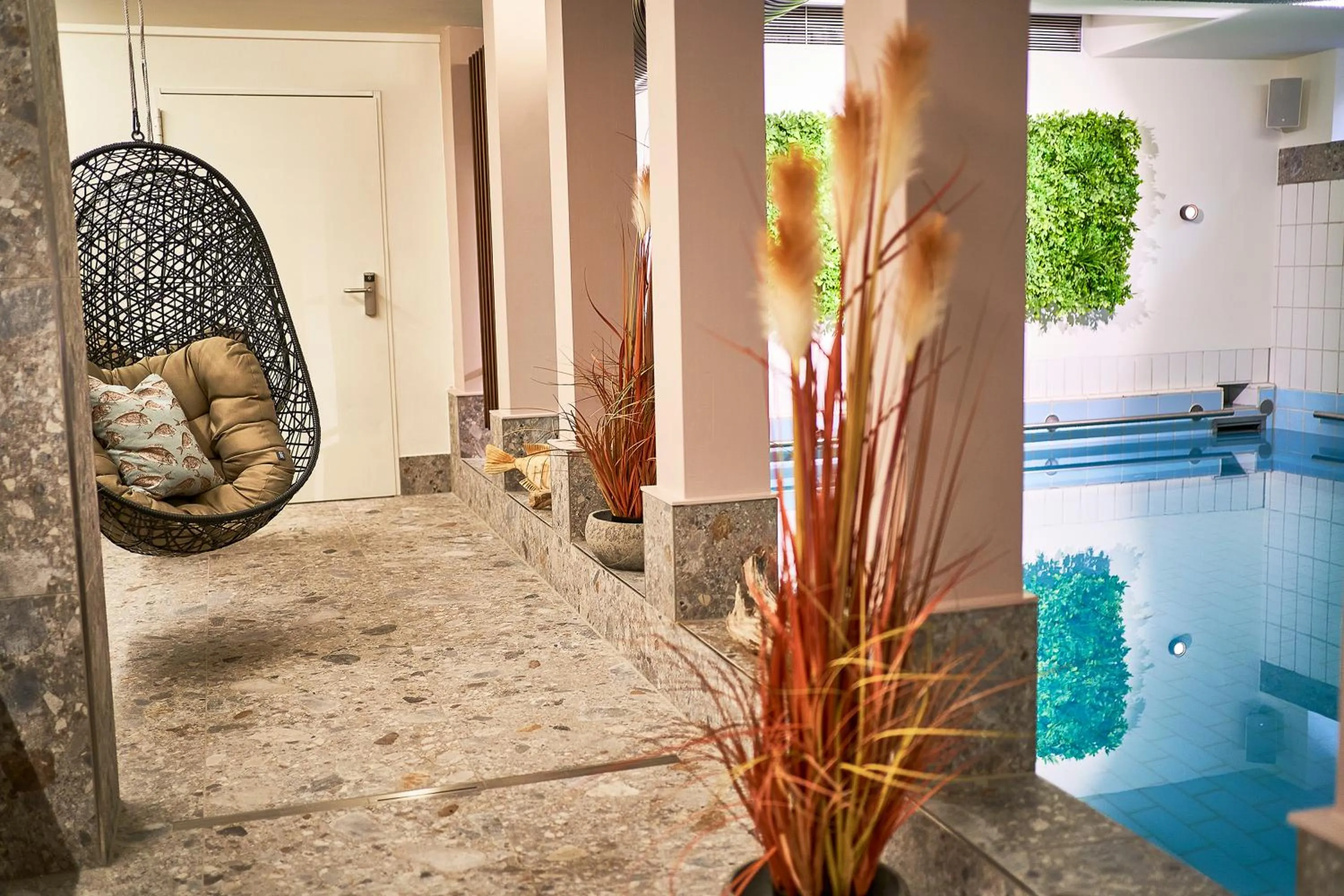 Swimming pool in Hotel City Krone