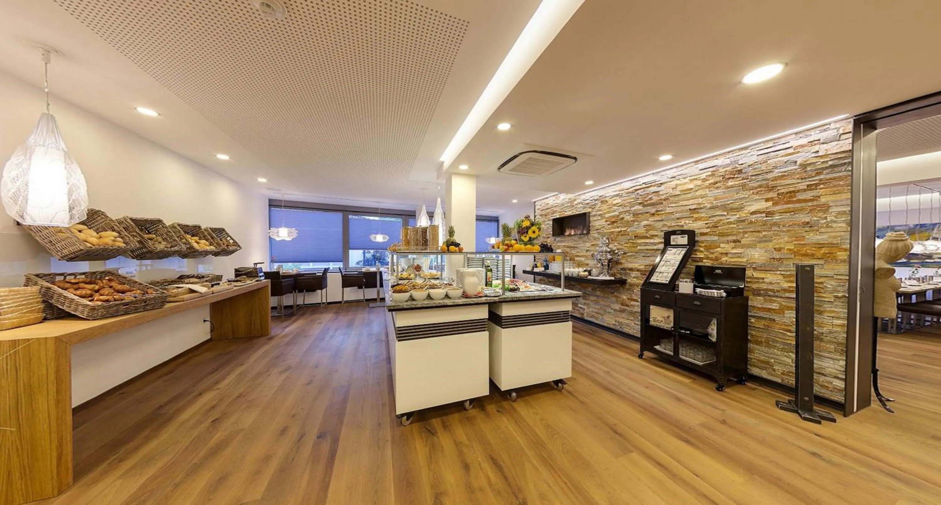 Restaurant/places to eat in Hotel City Krone