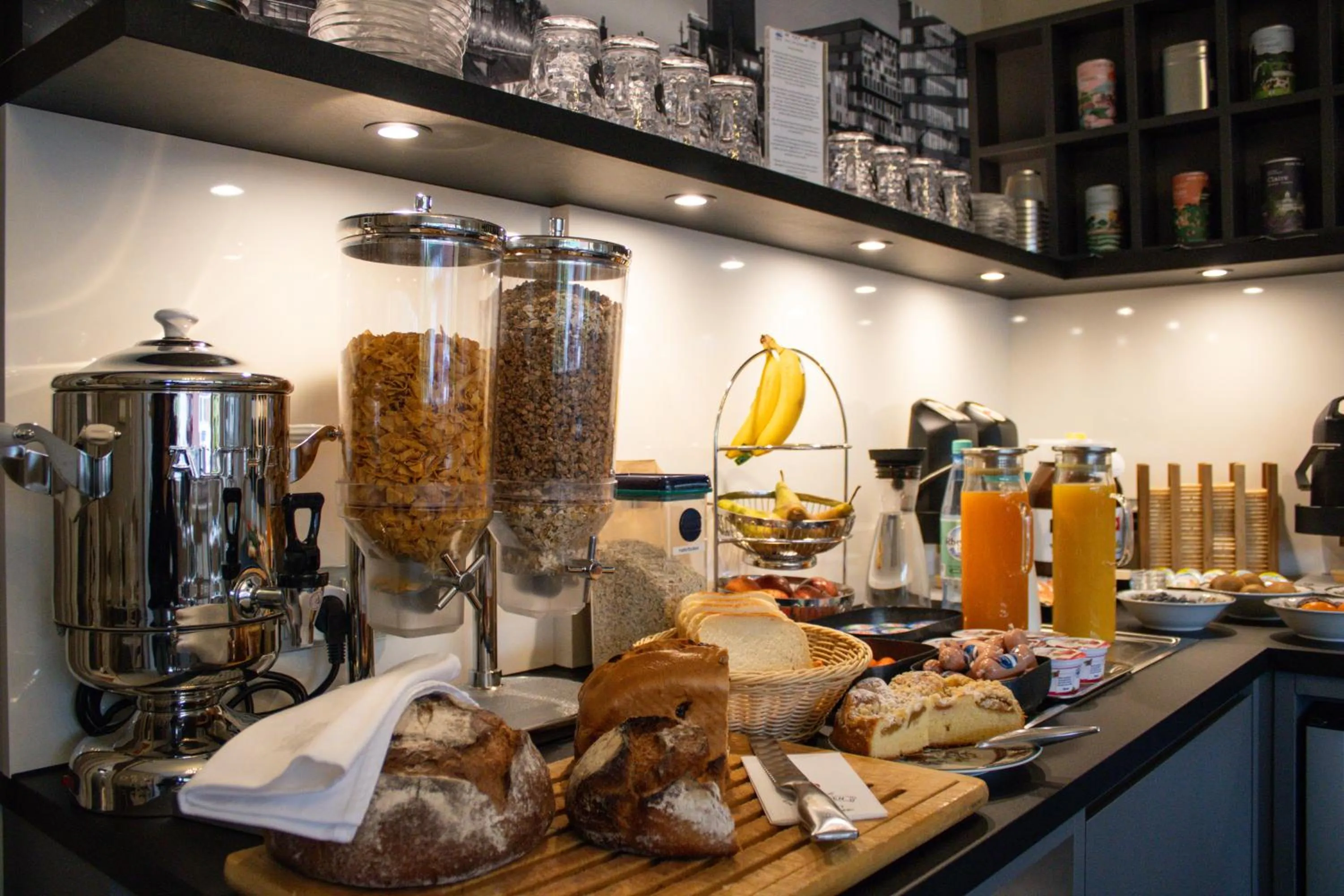 Buffet breakfast in Hotel Am Sportpark