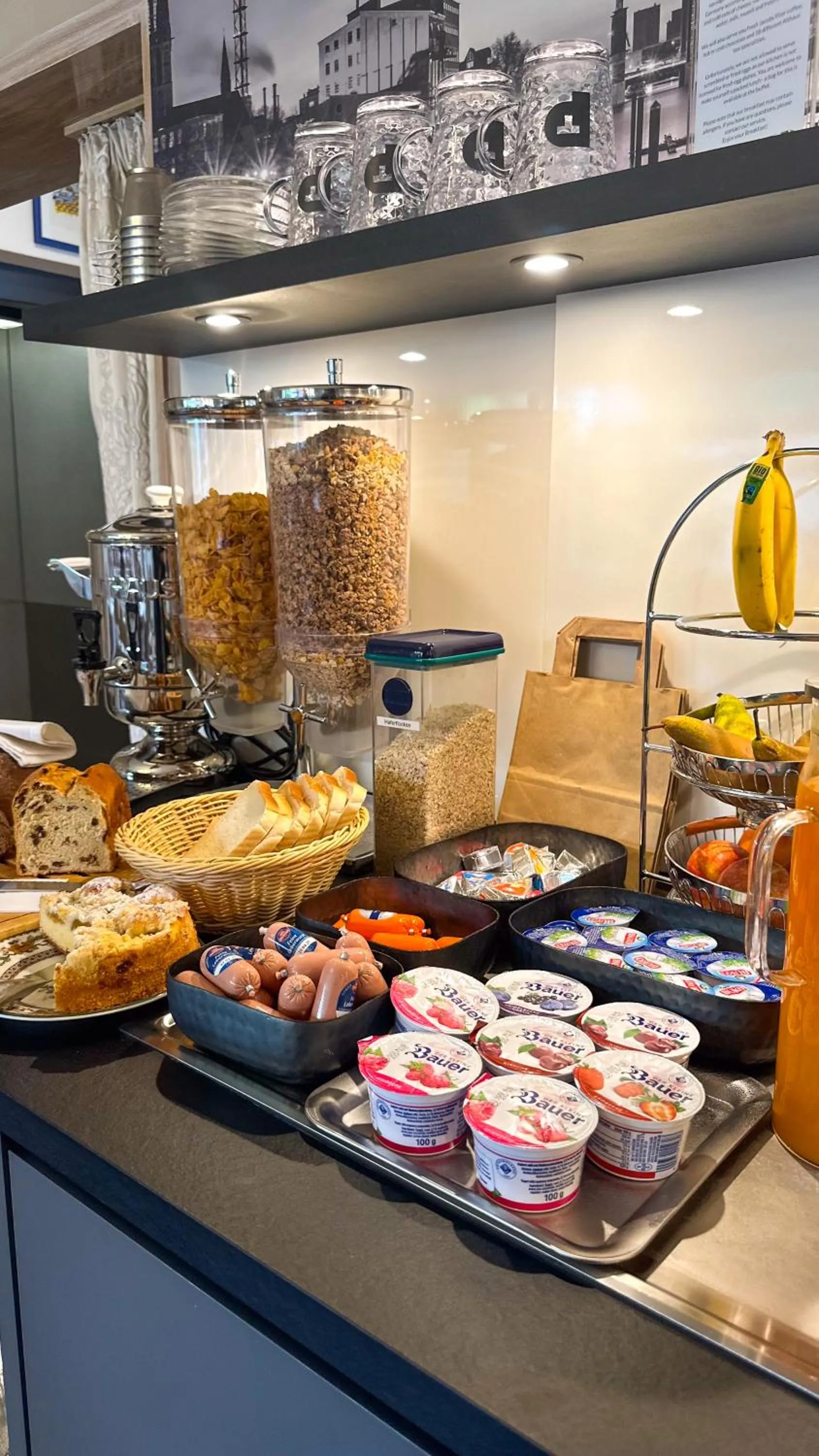 Buffet breakfast in Hotel Am Sportpark