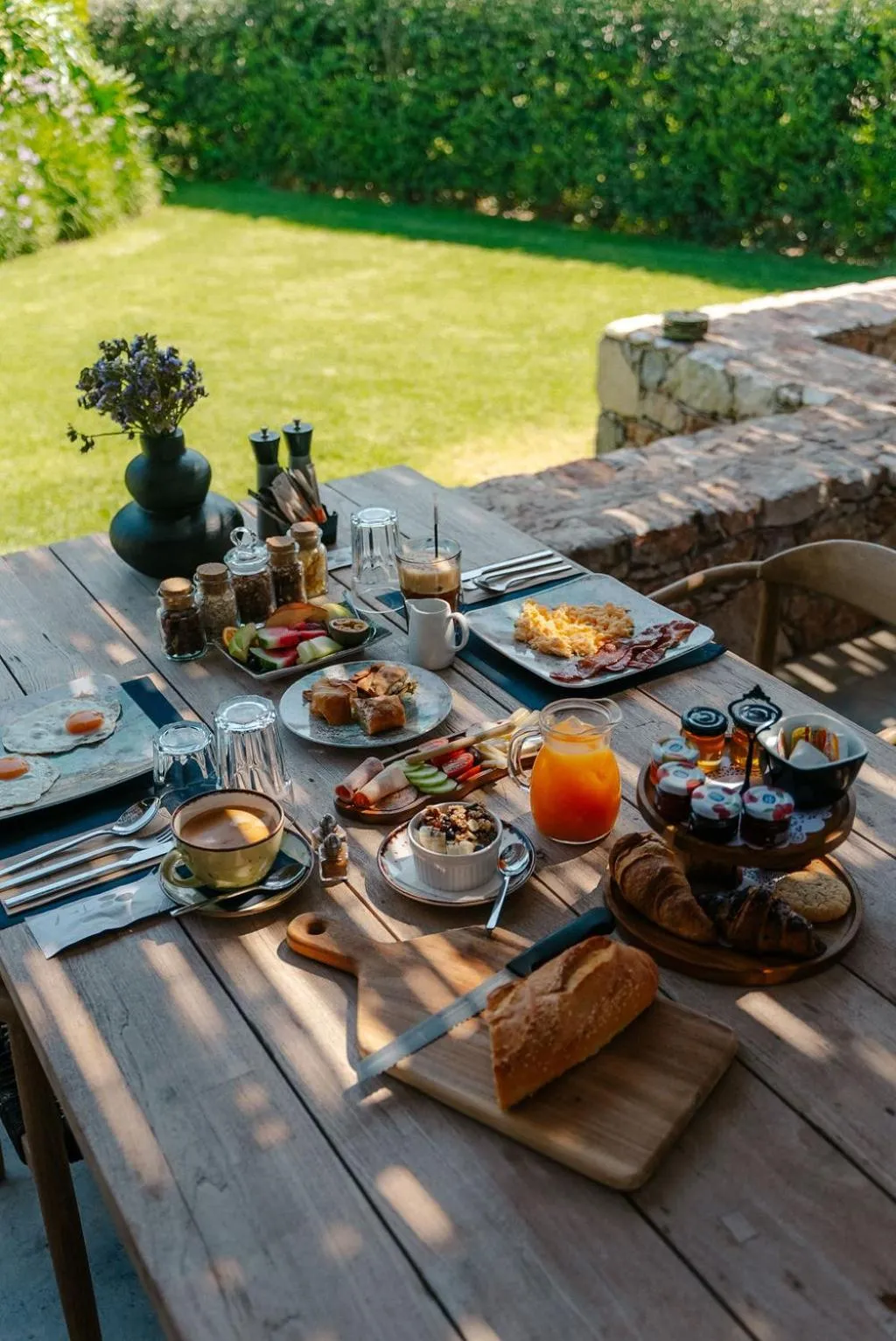 Restaurant/places to eat in TAF Beach Villas & TESLA Y