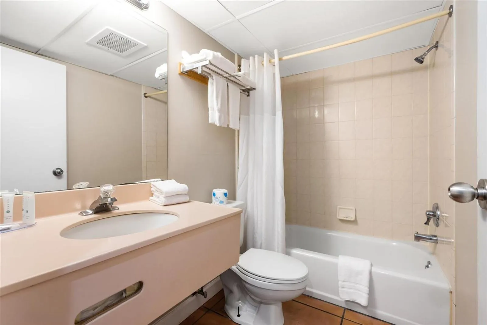Bathroom in Tidelands Caribbean Boardwalk Hotel and Suites