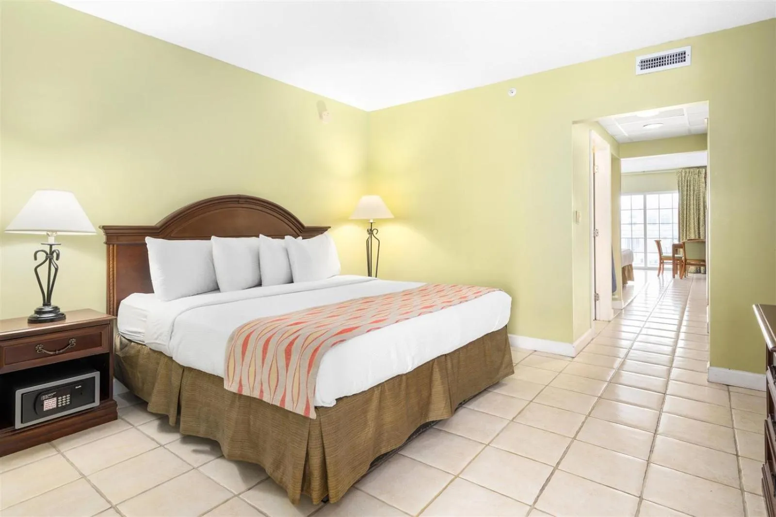 Bedroom, Bed in Tidelands Caribbean Boardwalk Hotel and Suites