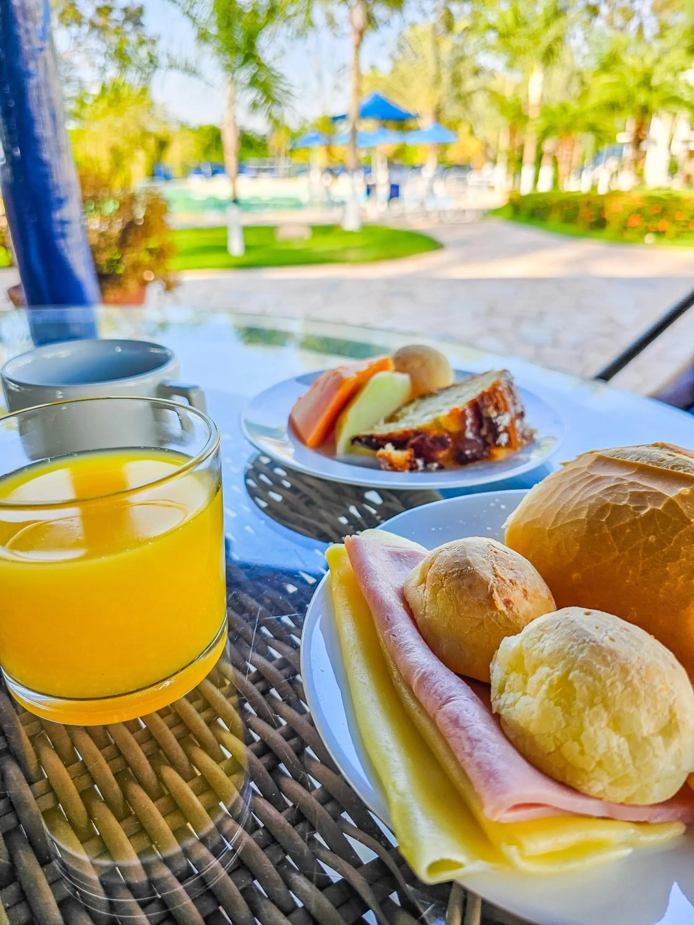 Restaurant/places to eat in Mirante Praia Hotel