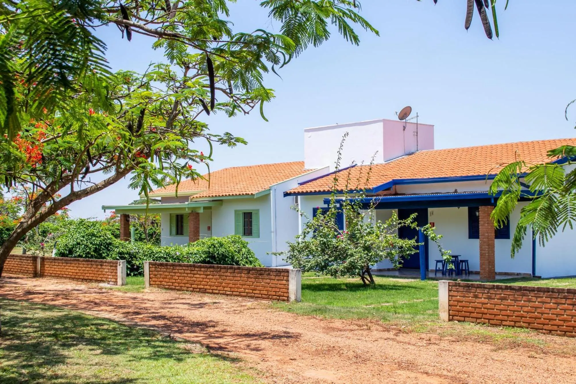 Property building in Mirante Praia Hotel