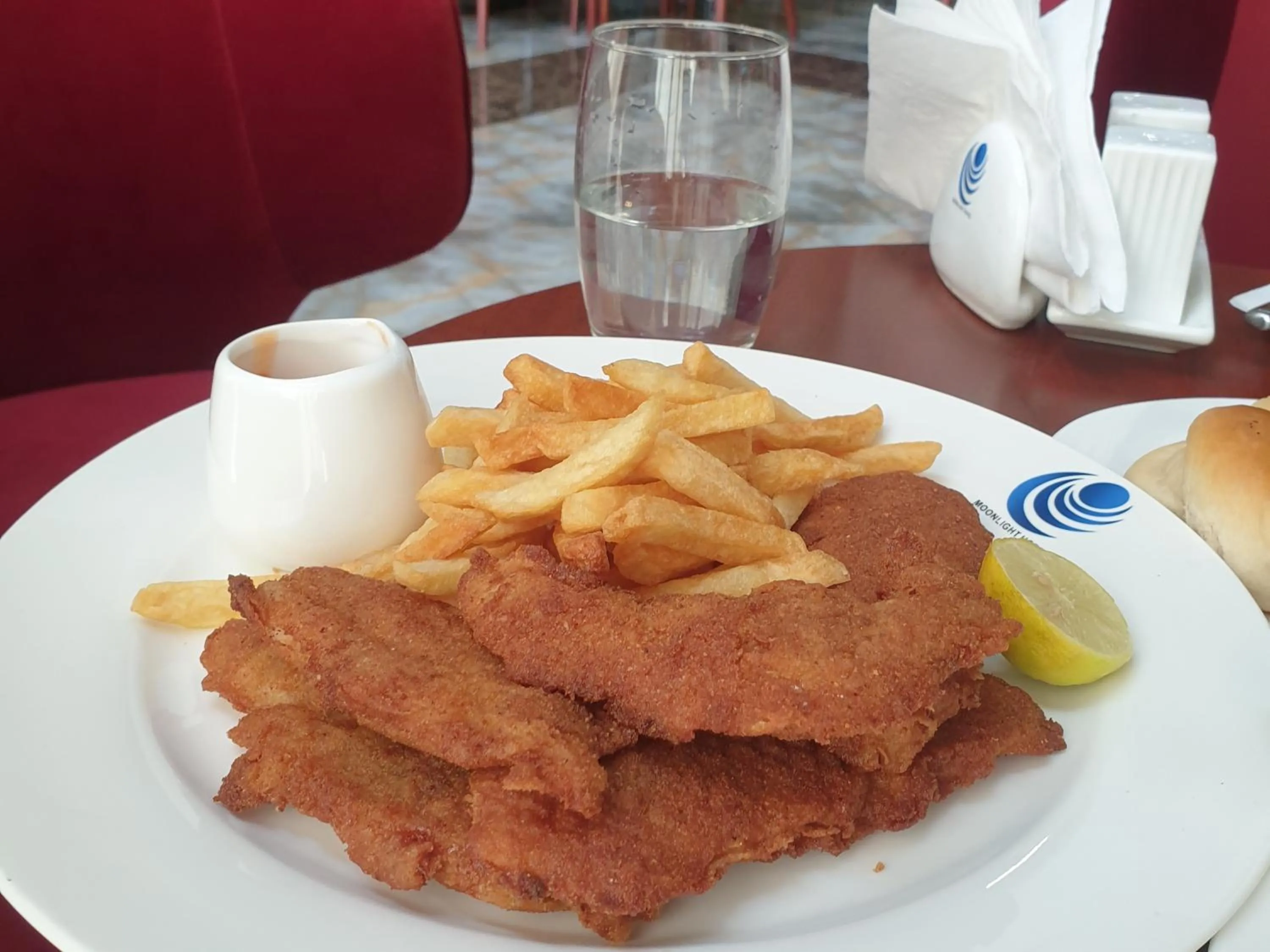 Food and drinks in Moonlight Hotel Addis Ababa