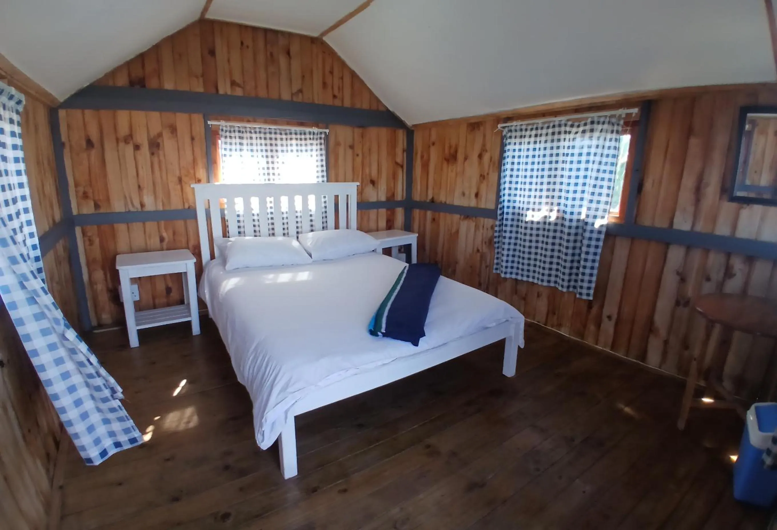 Bed in Island Vibe Backpackers Jeffreys Bay