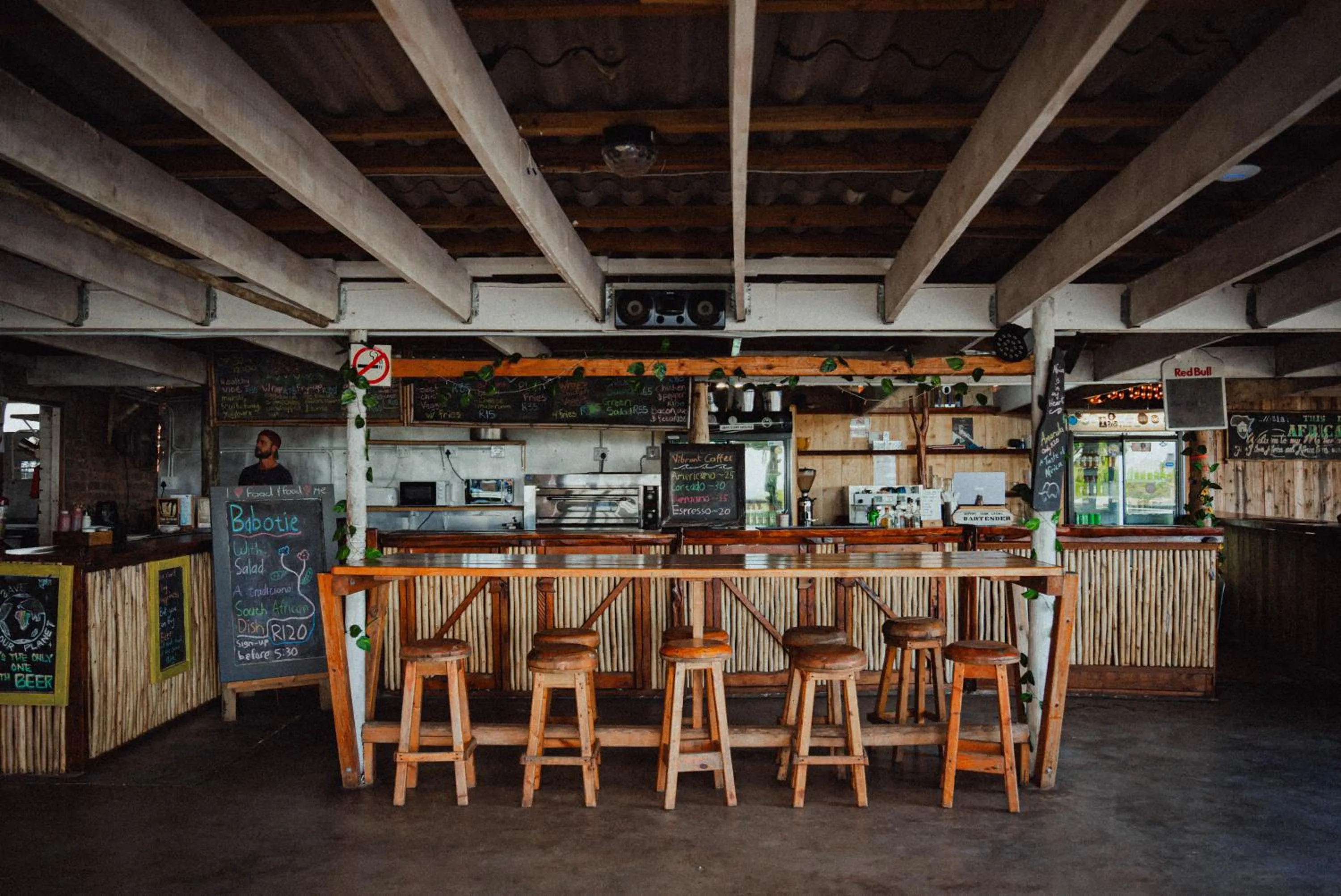 Lounge or bar in Island Vibe Backpackers Jeffreys Bay