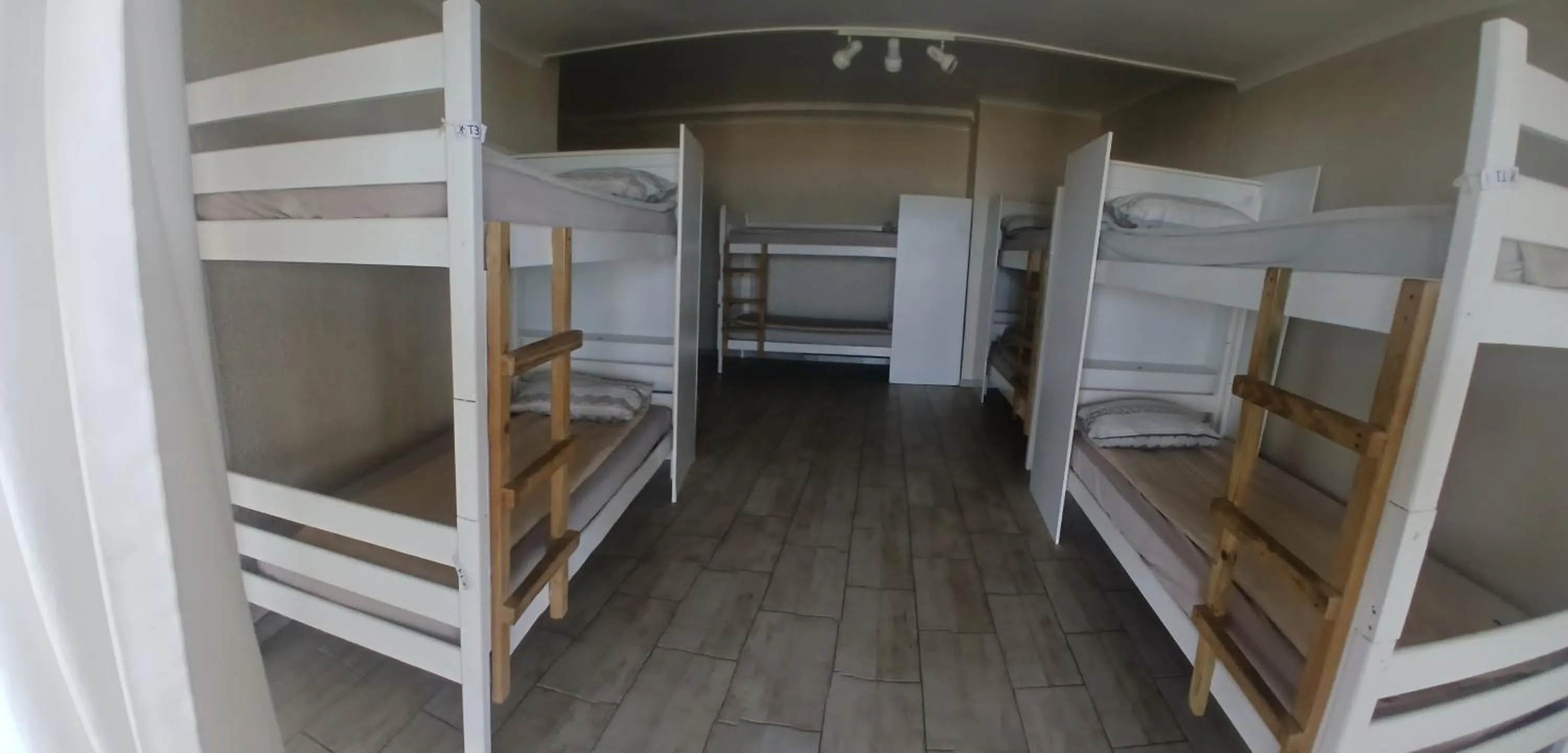 Photo of the whole room, Bed in Island Vibe Backpackers Jeffreys Bay