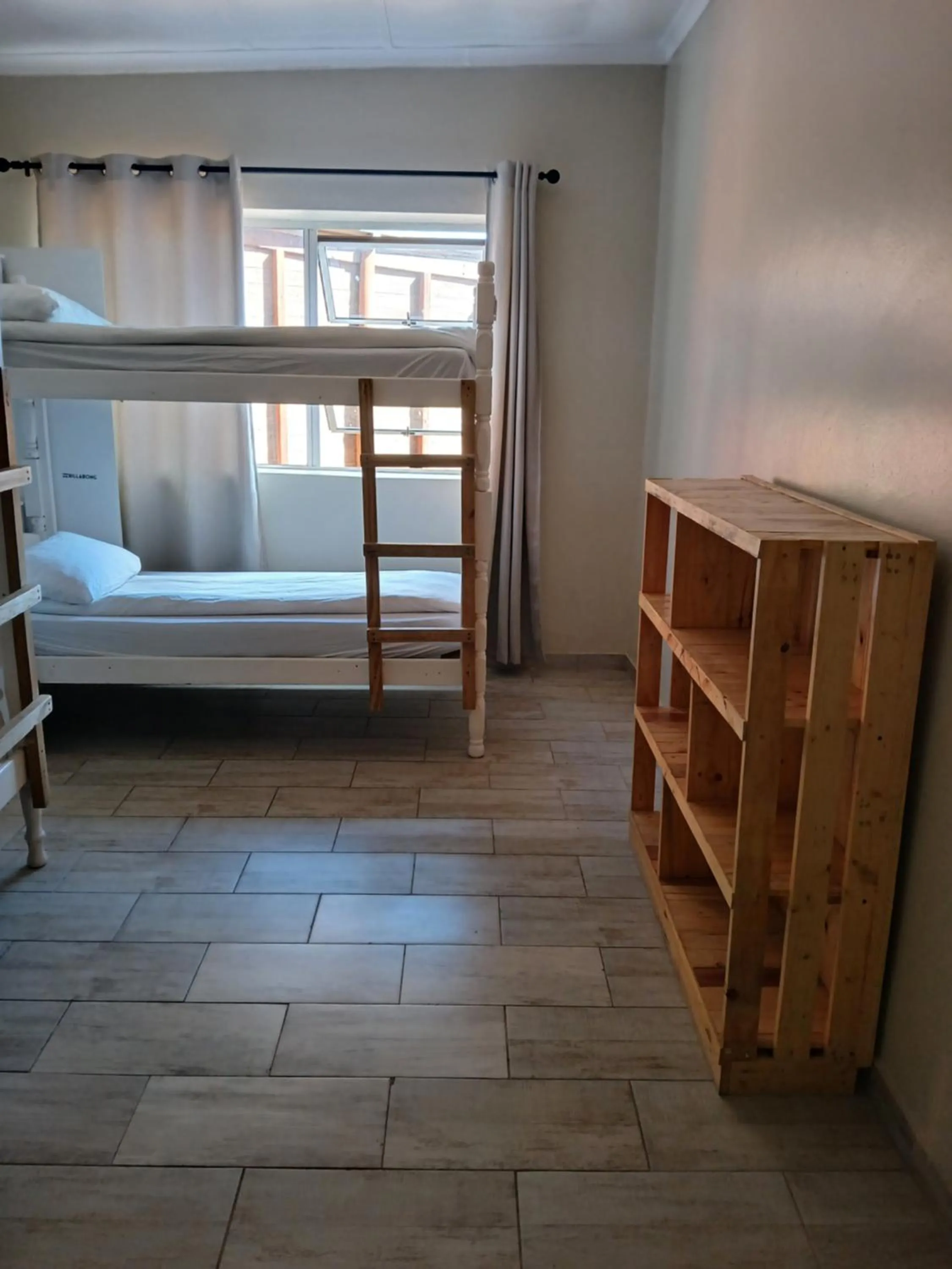 Bed in Island Vibe Backpackers Jeffreys Bay