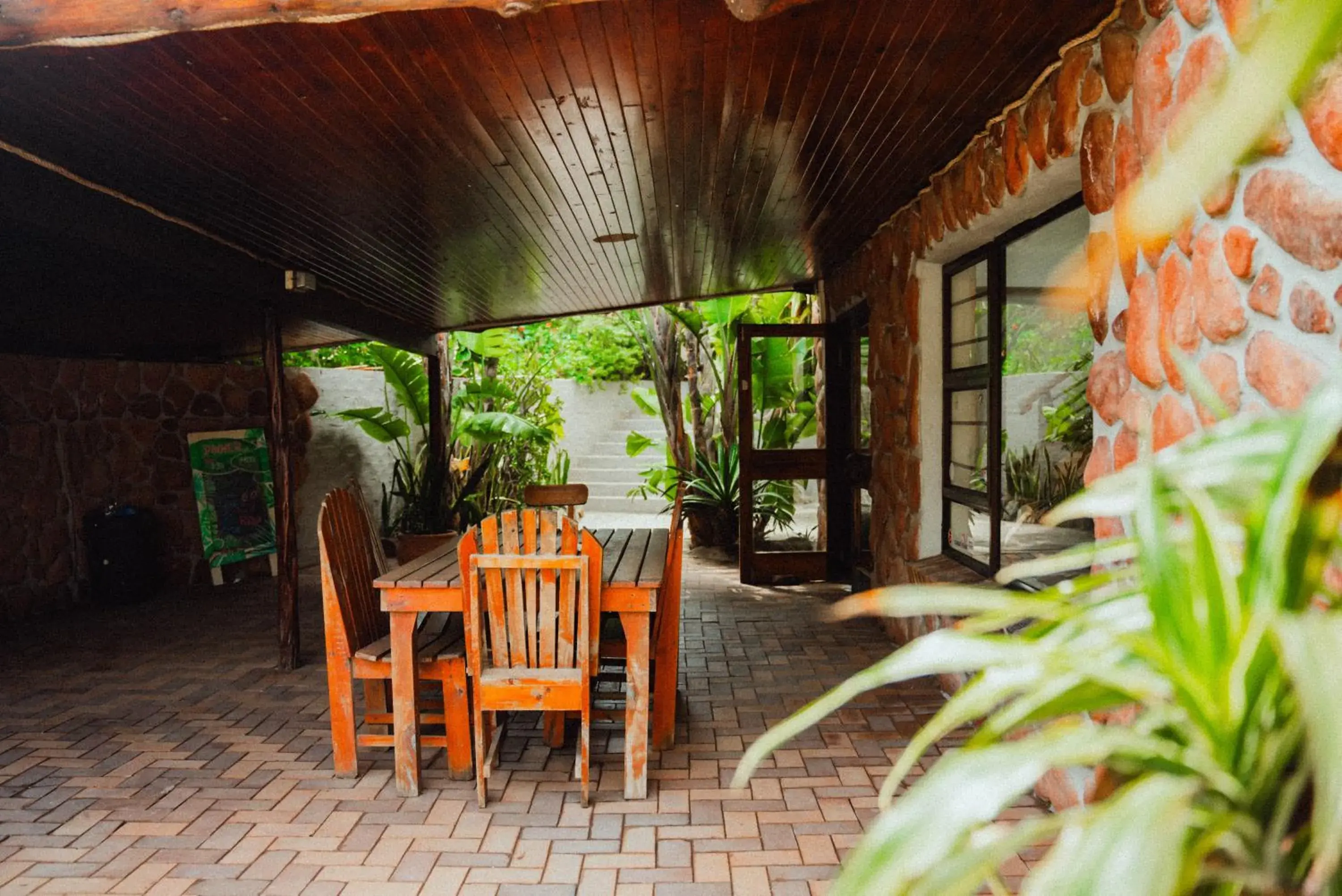 Double or Twin Room with Private Bathroom - single occupancy in Island Vibe Backpackers Jeffreys Bay Double or Twin Room with Private Bathroom - single occupancy in Island Vibe Backpackers Jeffreys Bay