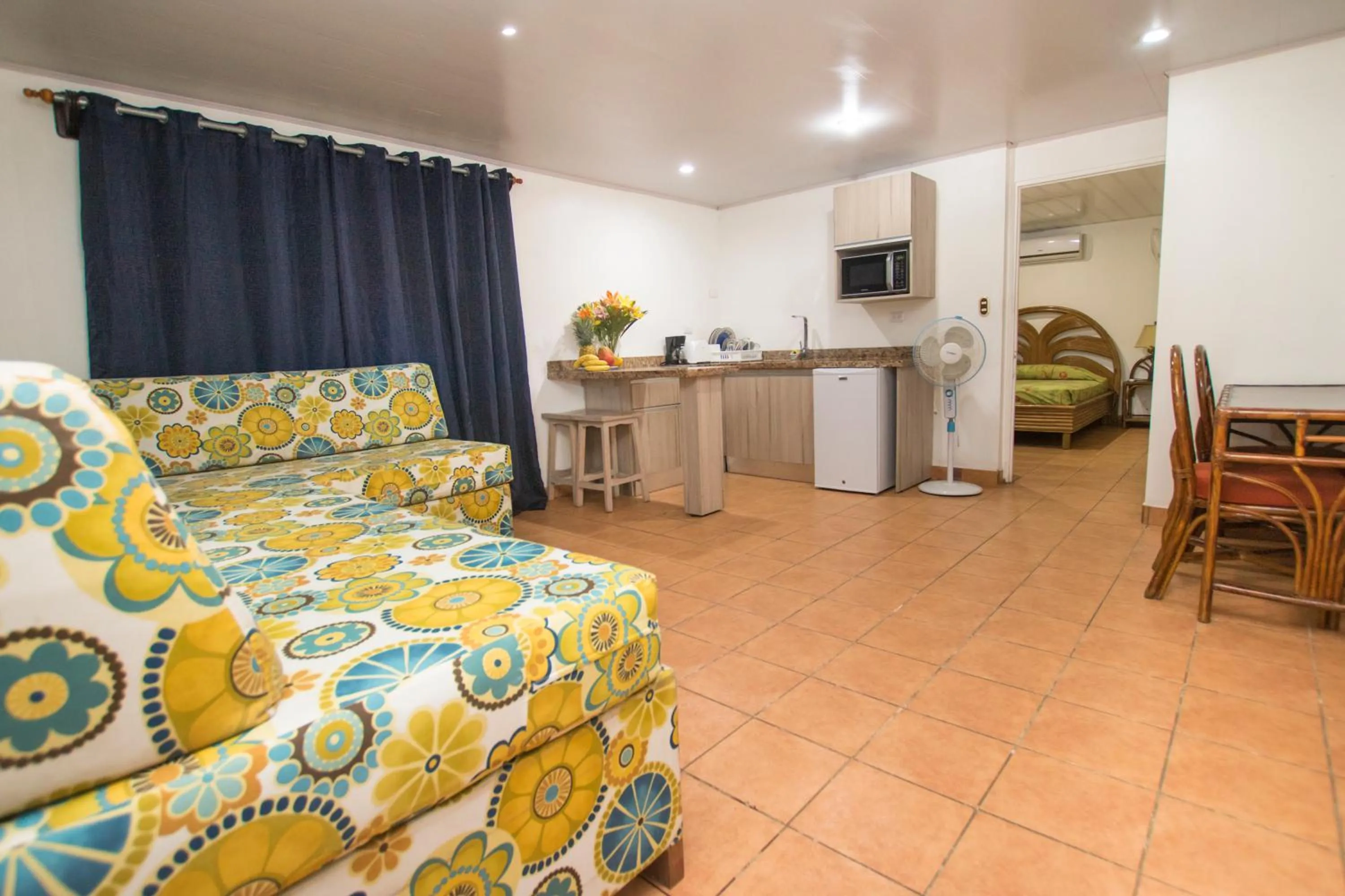 Photo of the whole room in Oceanfront Hotel Verde Mar direct access to the beach