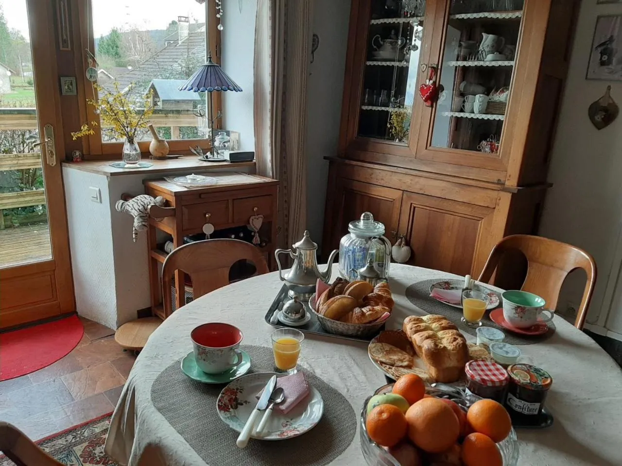 Breakfast in La Pie qui Chante