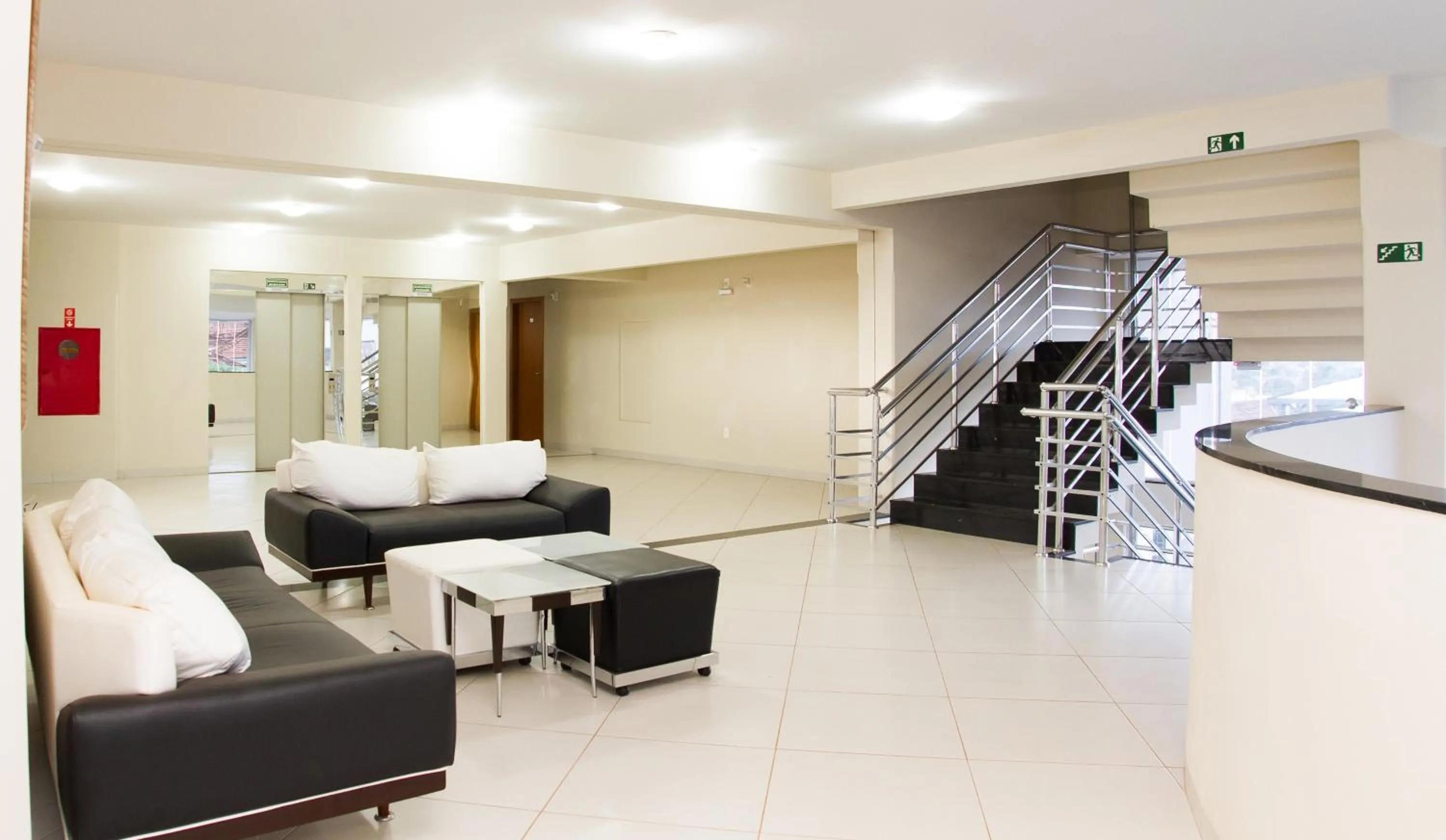 Lobby or reception in La Vitre Hotel