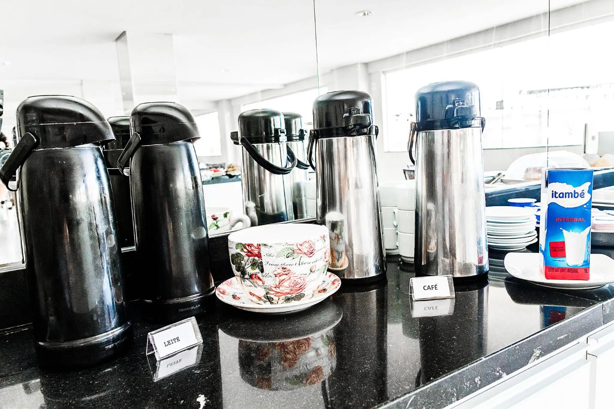 Breakfast in La Vitre Hotel