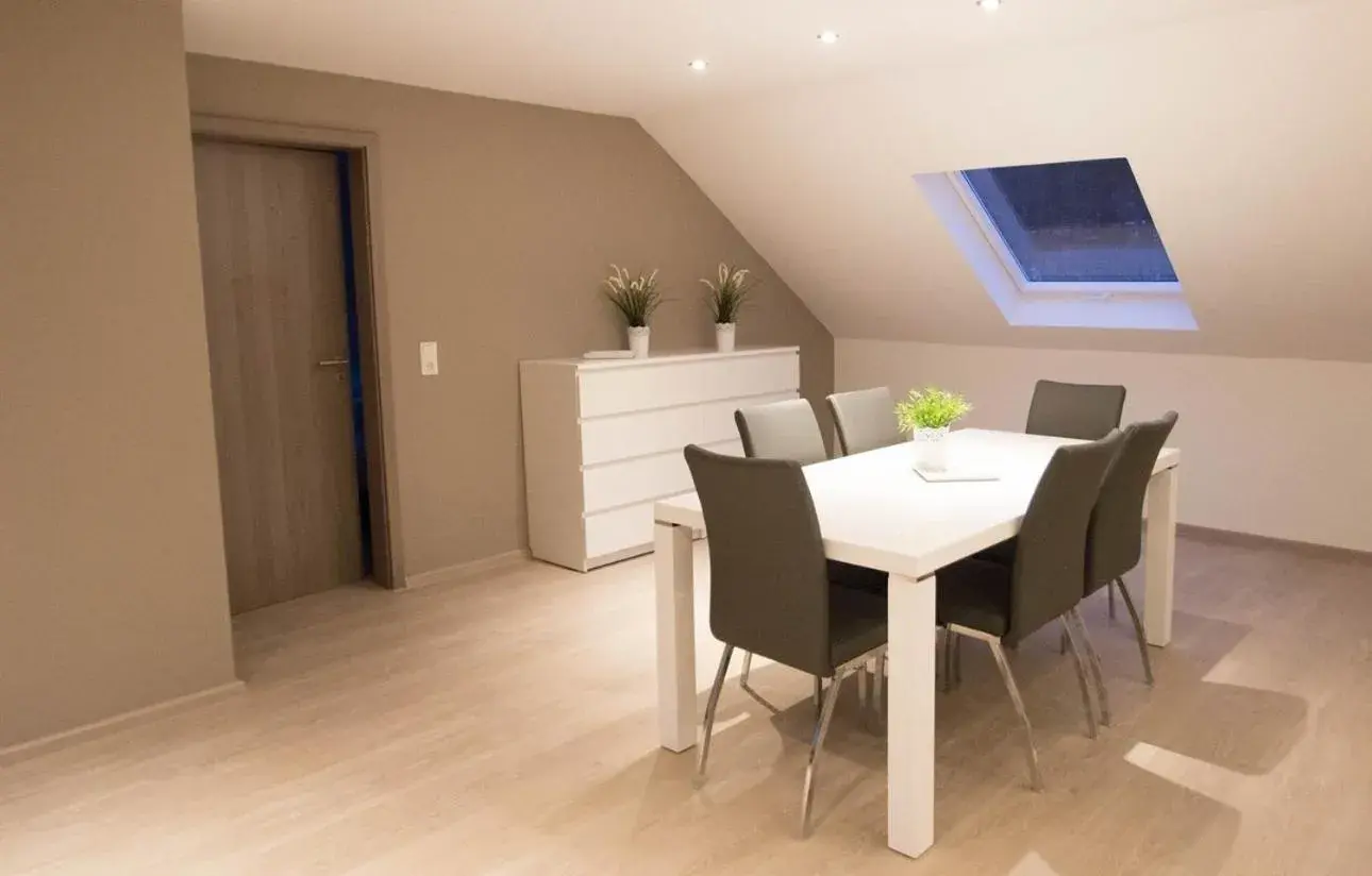 Three-Bedroom Apartment in Hotel Restaurant Litermont Three-Bedroom Apartment in Hotel Restaurant Litermont