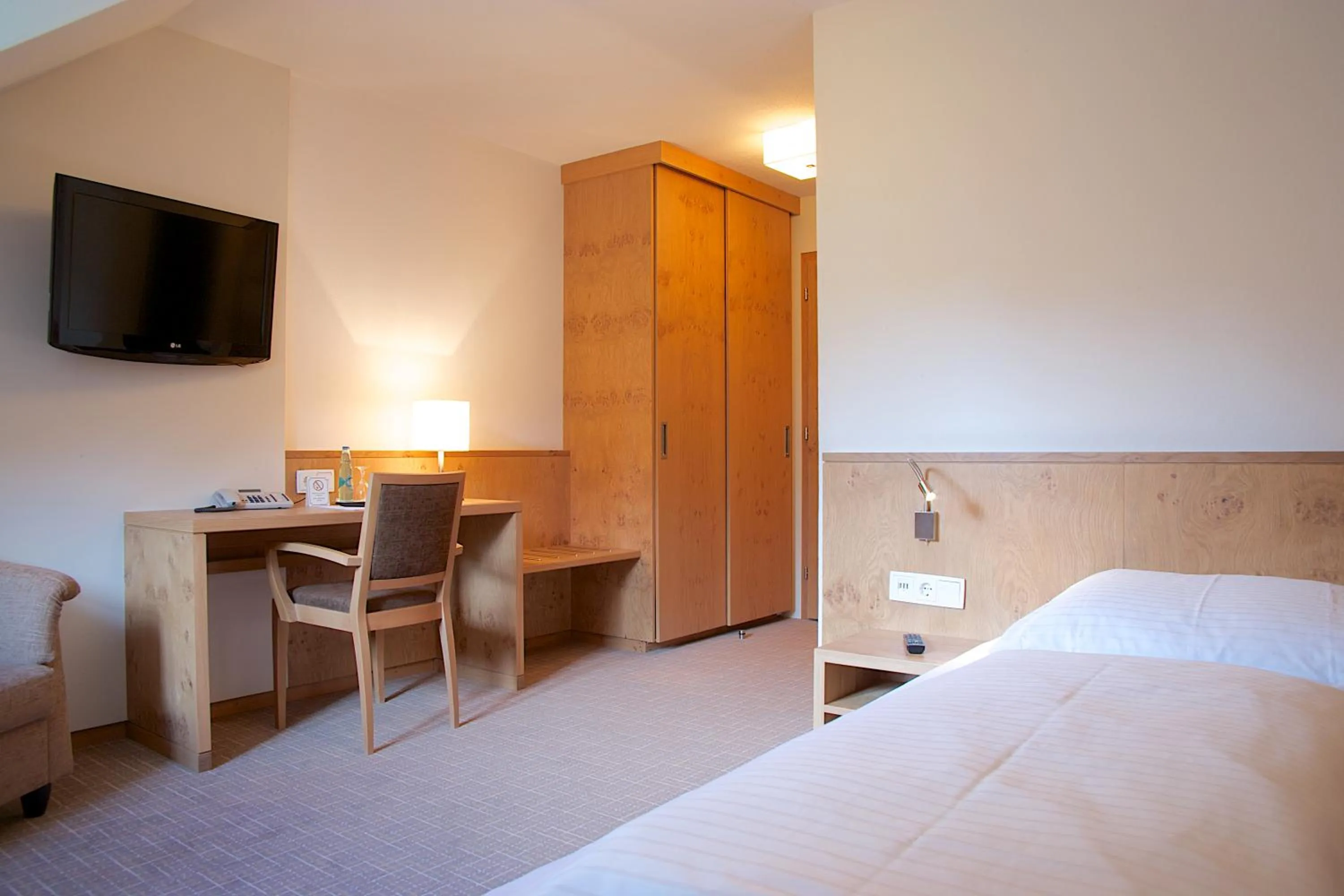 Photo of the whole room, Bed in Hotel zur Mühle