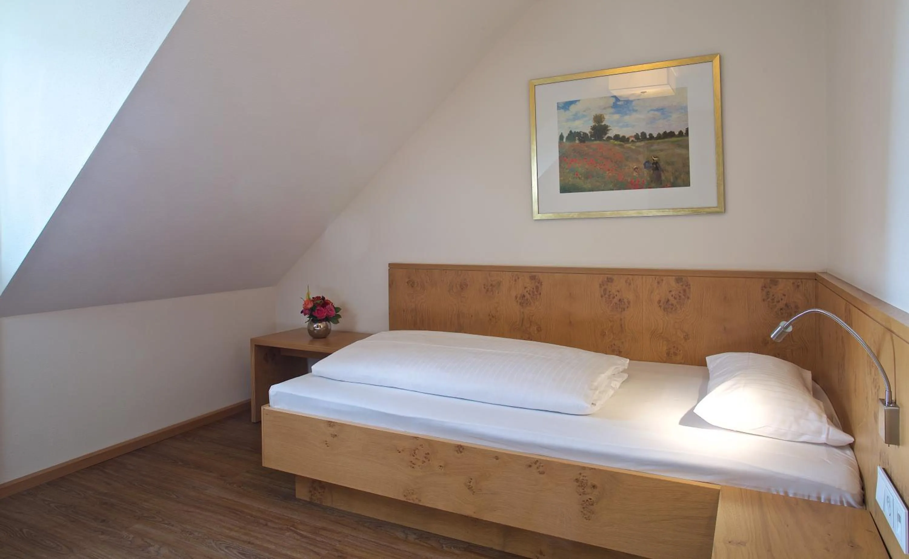 Photo of the whole room, Bed in Hotel zur Mühle