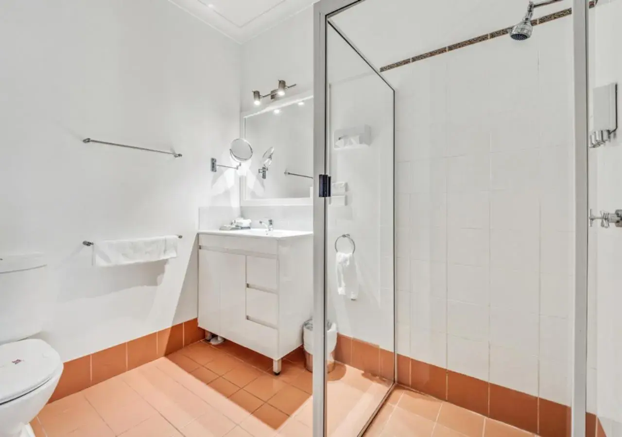 Deluxe Double or Twin Room in Bowen Inn Motel Deluxe Double or Twin Room in Bowen Inn Motel