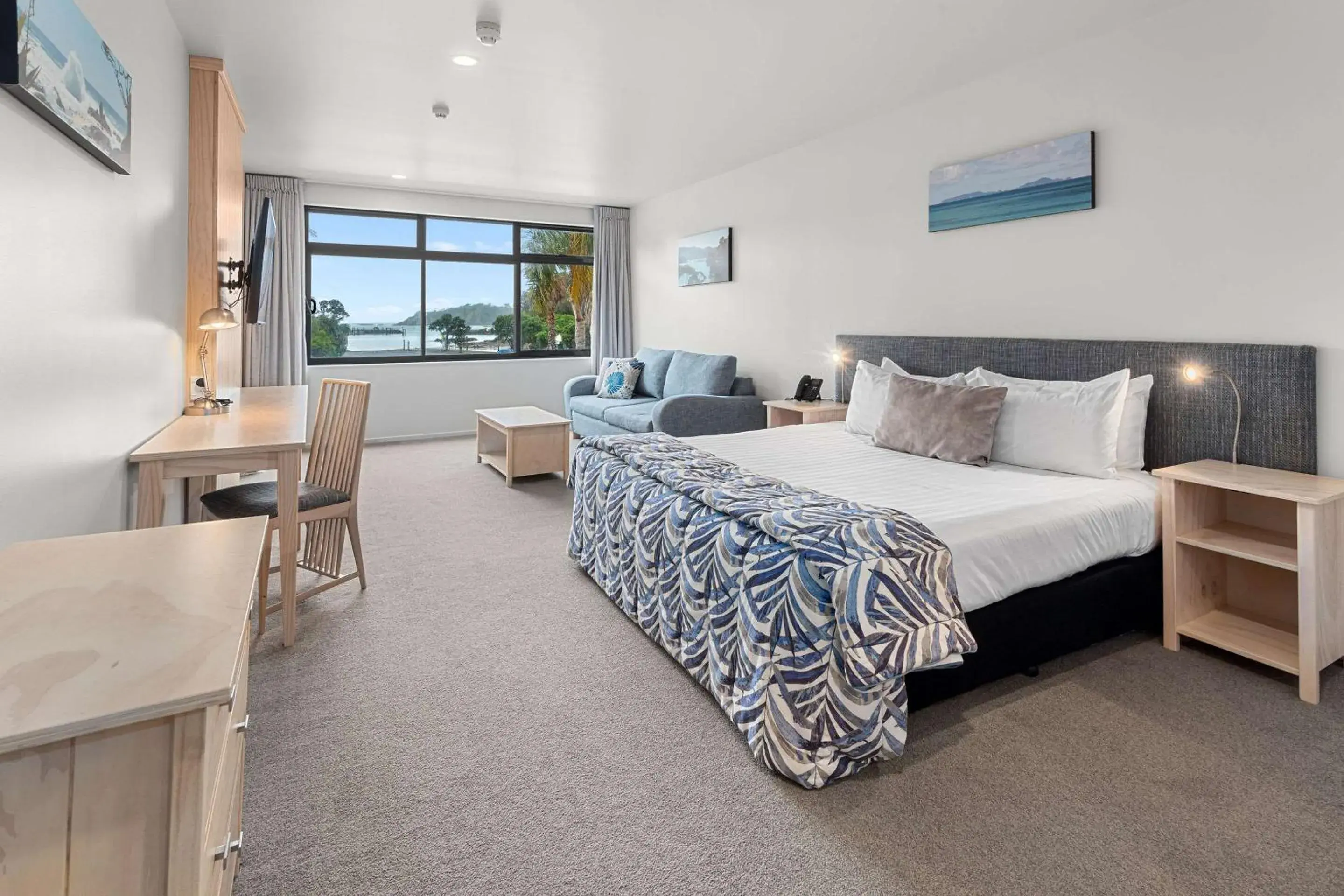 Deluxe King Room with Marina View in Quality Hotel Oceans Tutukaka Deluxe King Room with Marina View in Quality Hotel Oceans Tutukaka