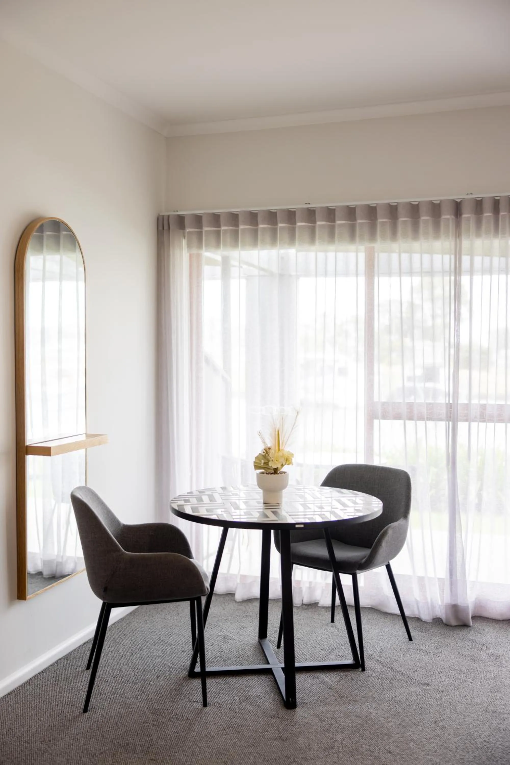 Mariners Cove Waterfront Motel and Apartments