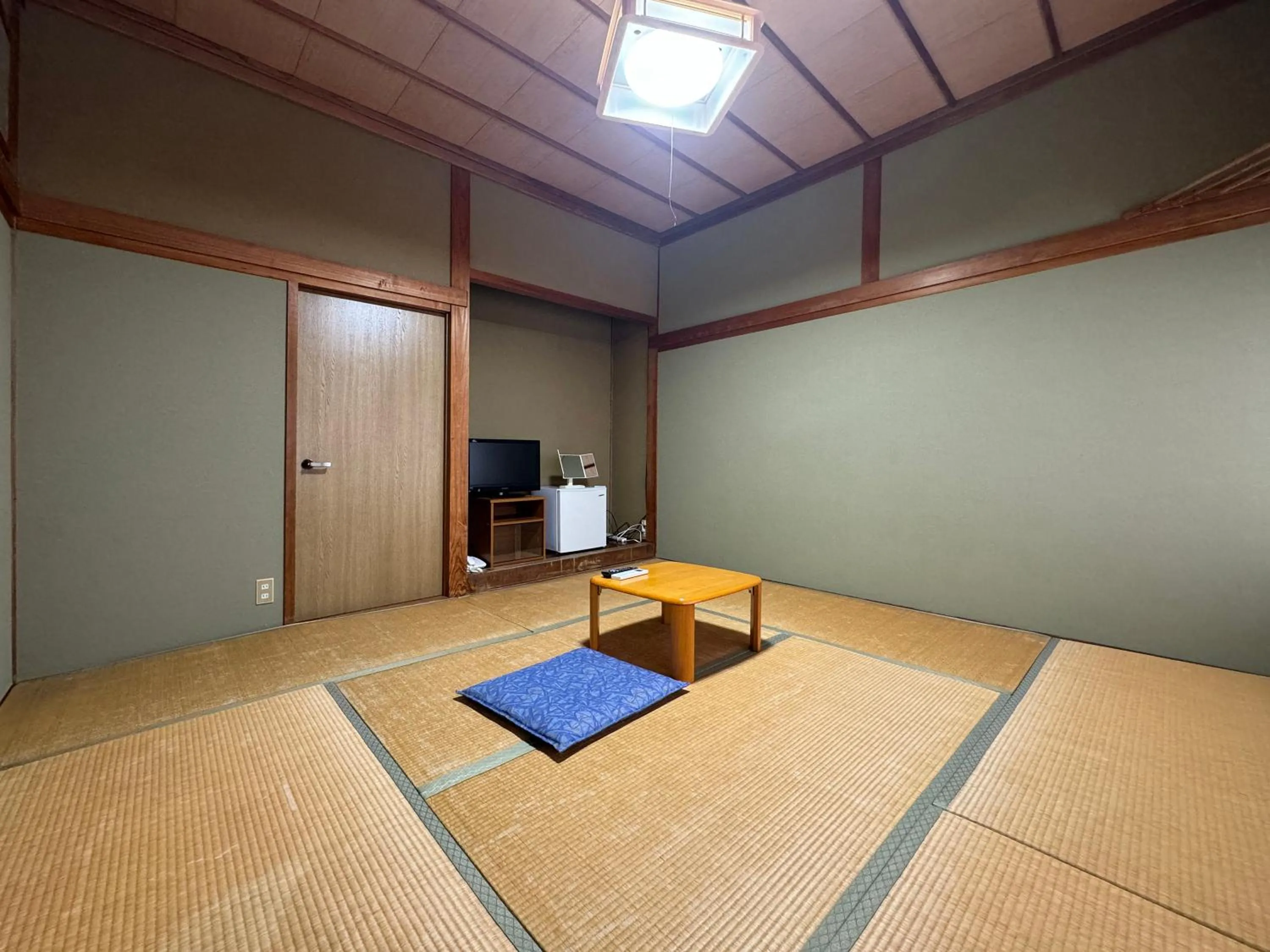 Photo of the whole room in Shiroyamasou