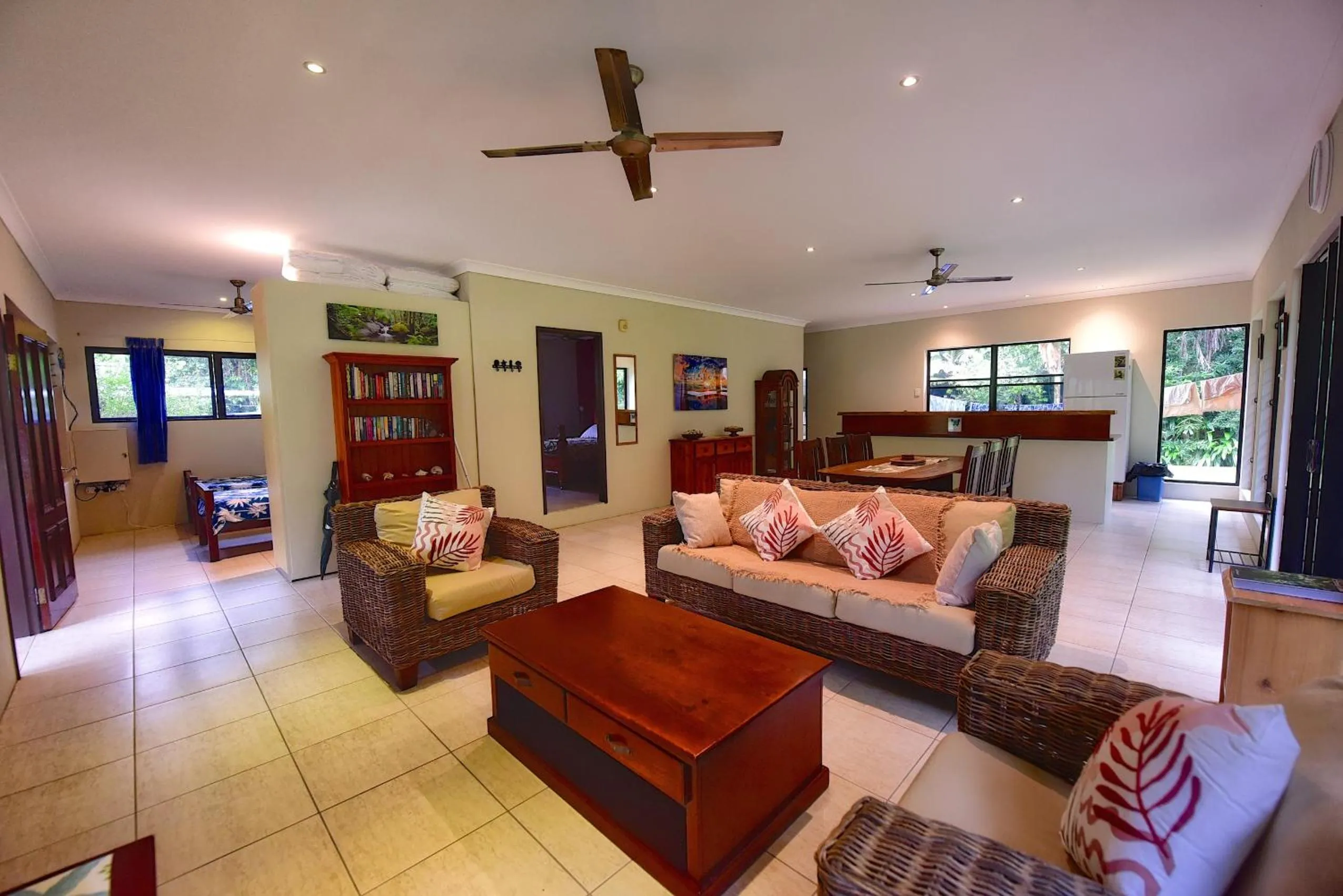 Living room in Thornton Beach Bungalows Daintree