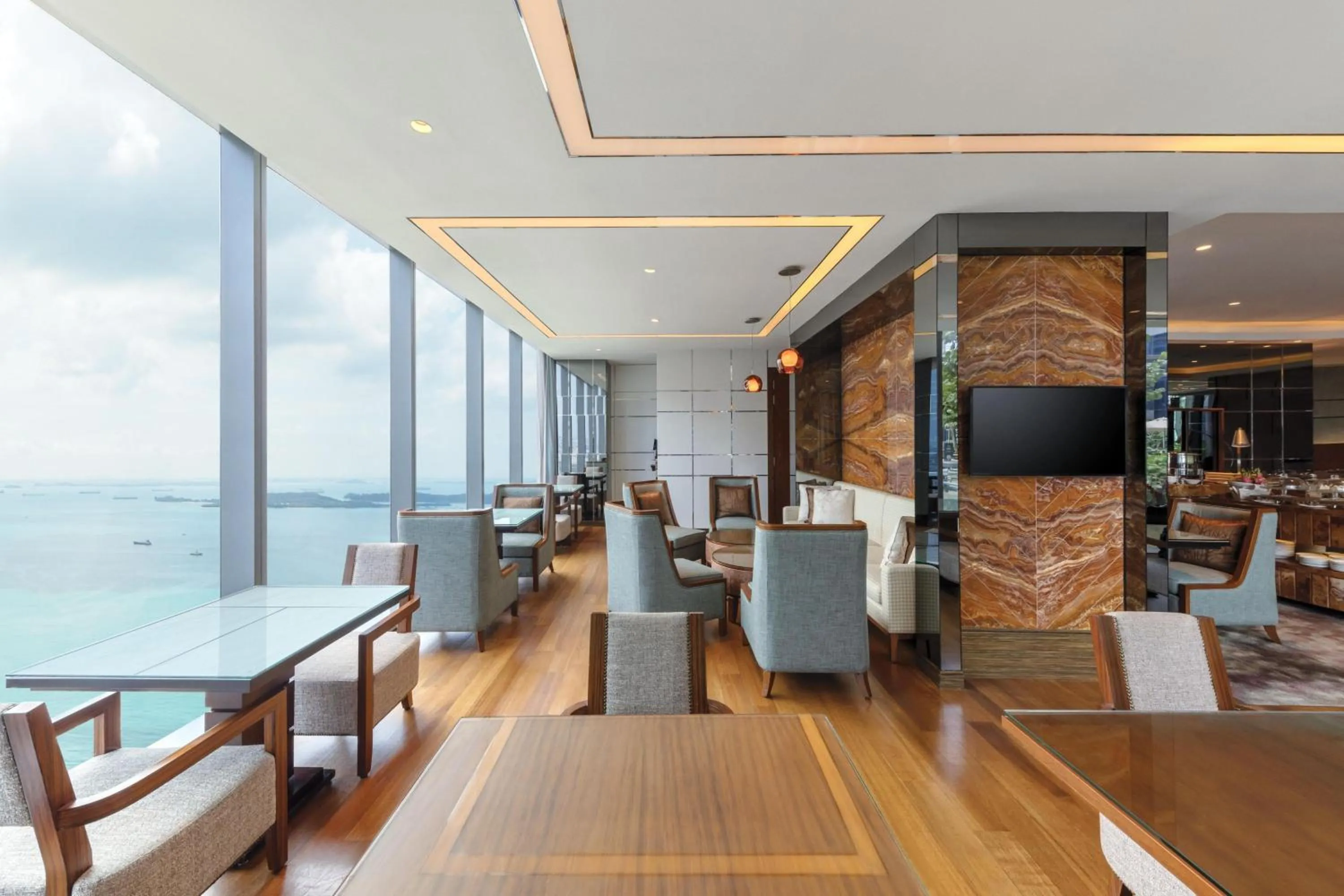 Lounge or bar in The Westin Singapore