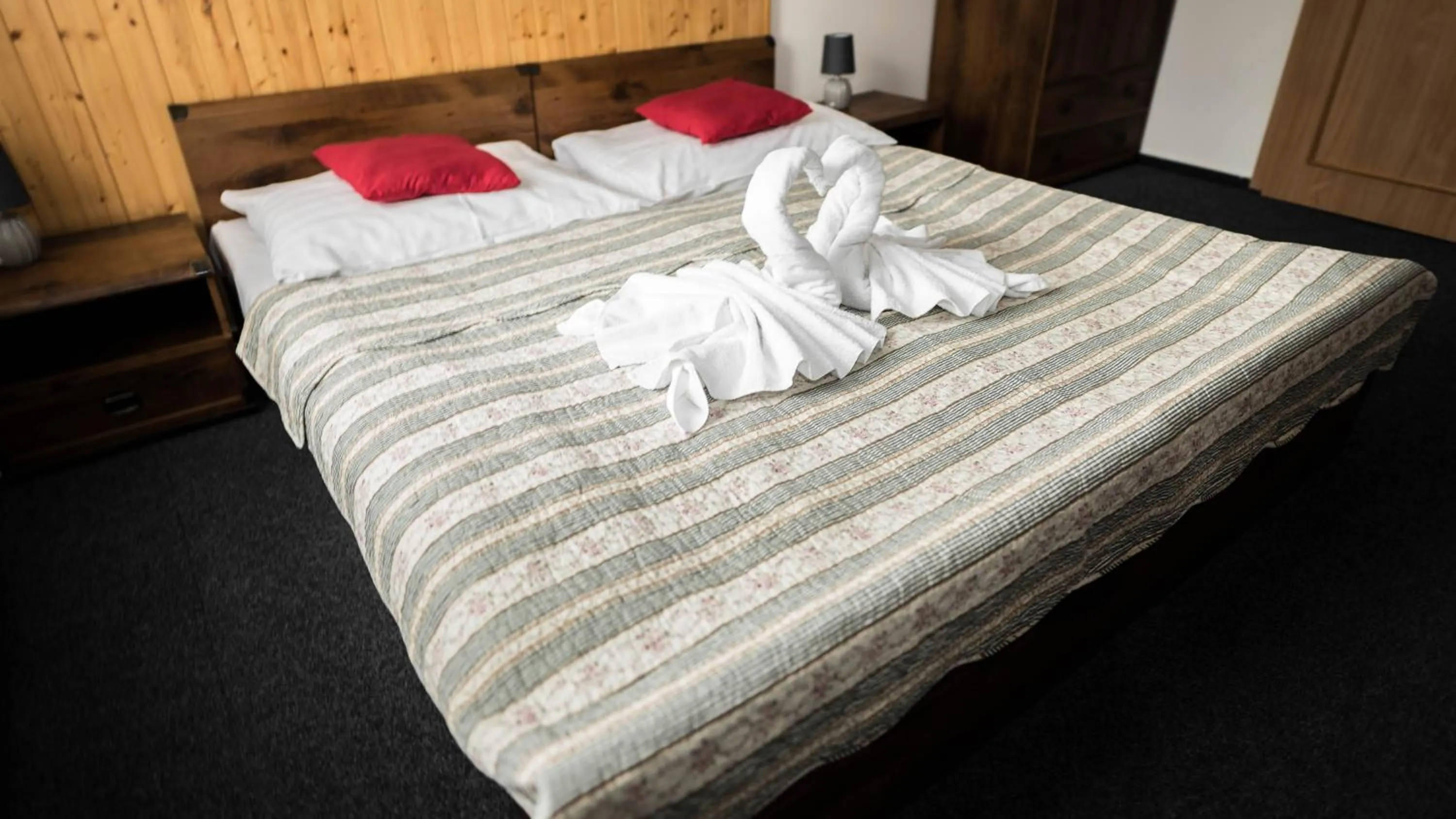 Bedroom, Bed in Hotel Atlas