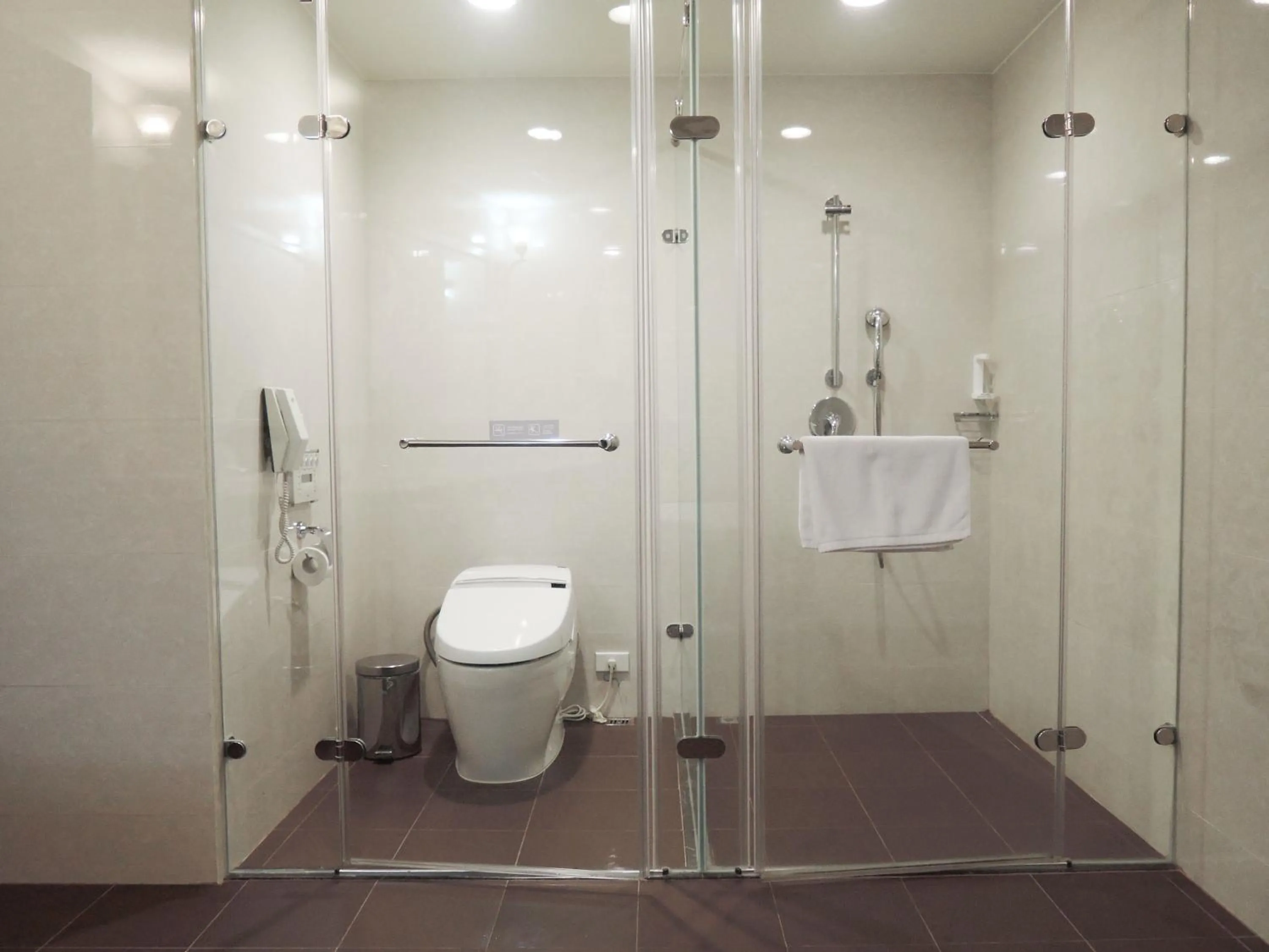 CHECK inn Taipei Neihu