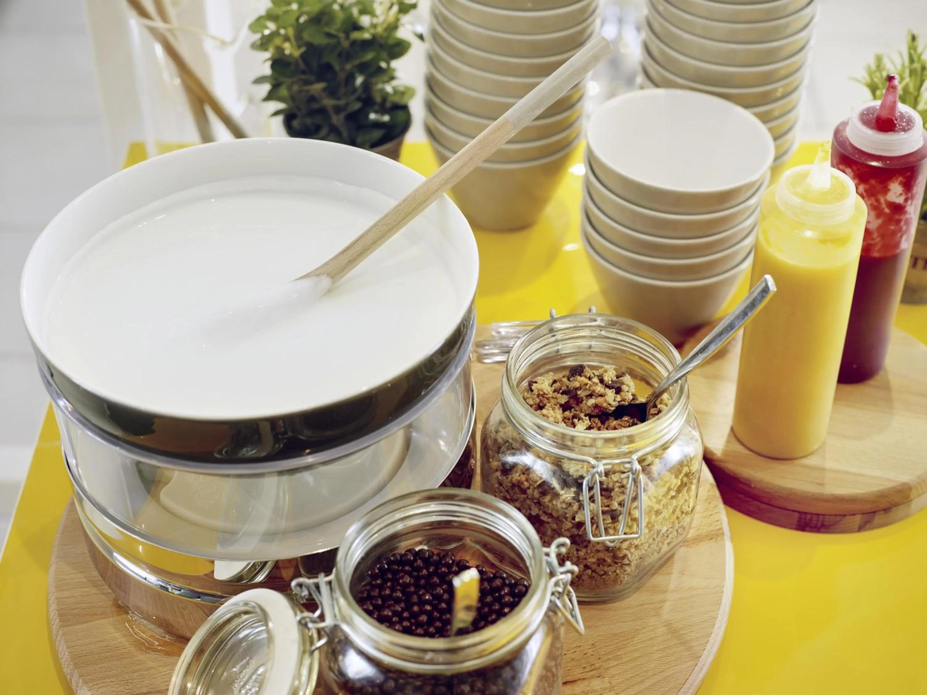 Restaurant/places to eat in NOVOTEL Hildesheim City