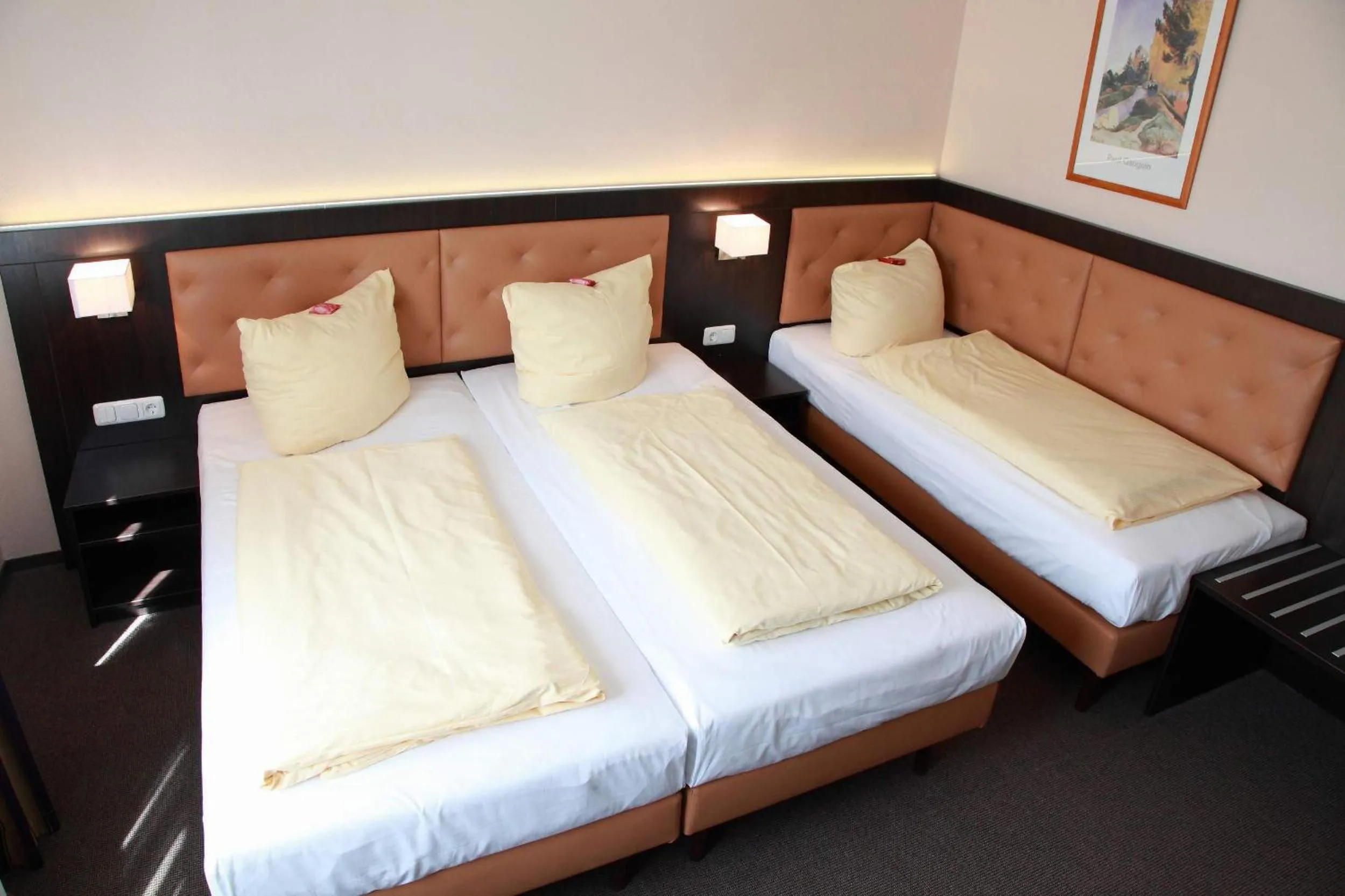 Bedroom, Bed in Hotel zur Heideblüte