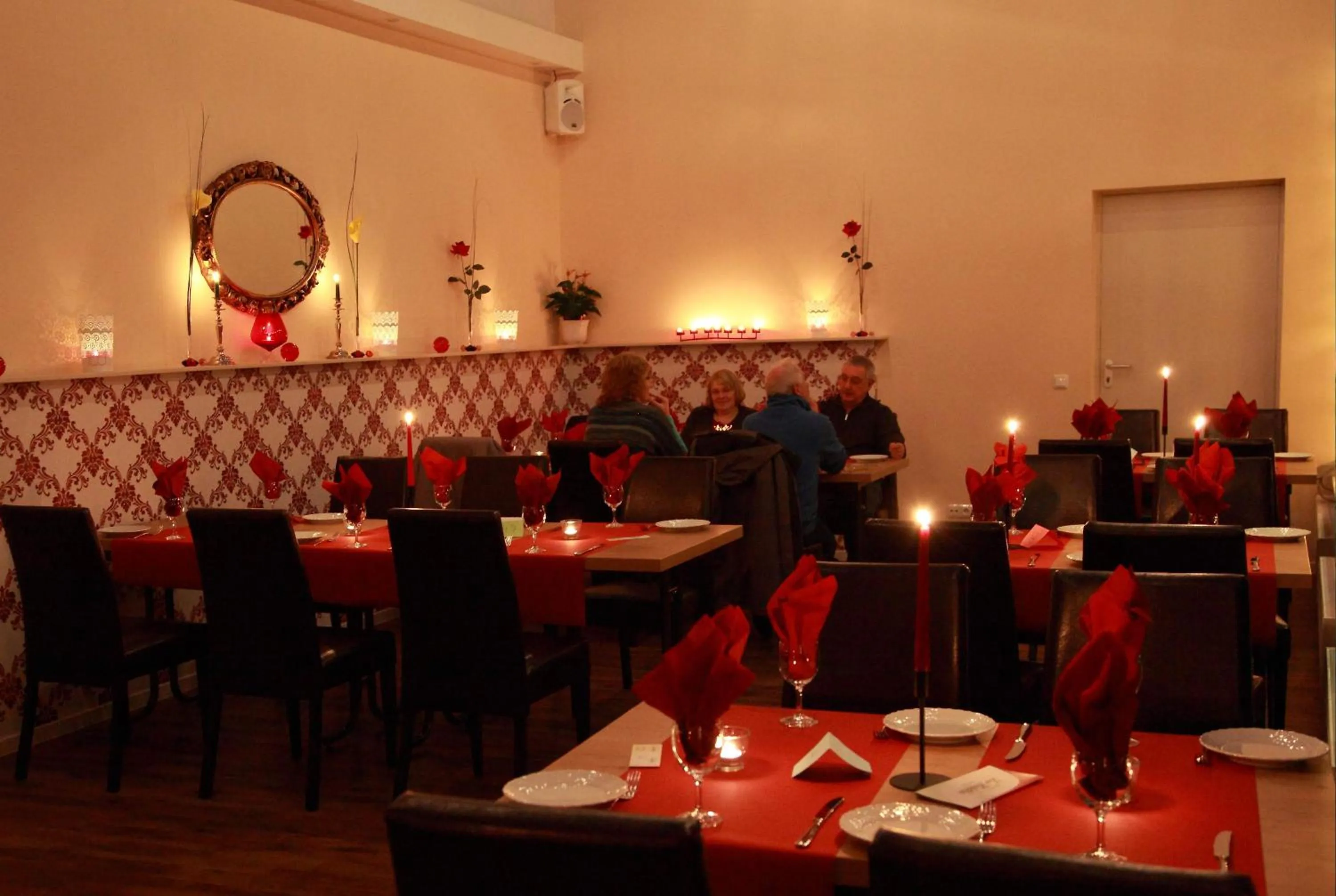 Restaurant/places to eat in Hotel zur Heideblüte