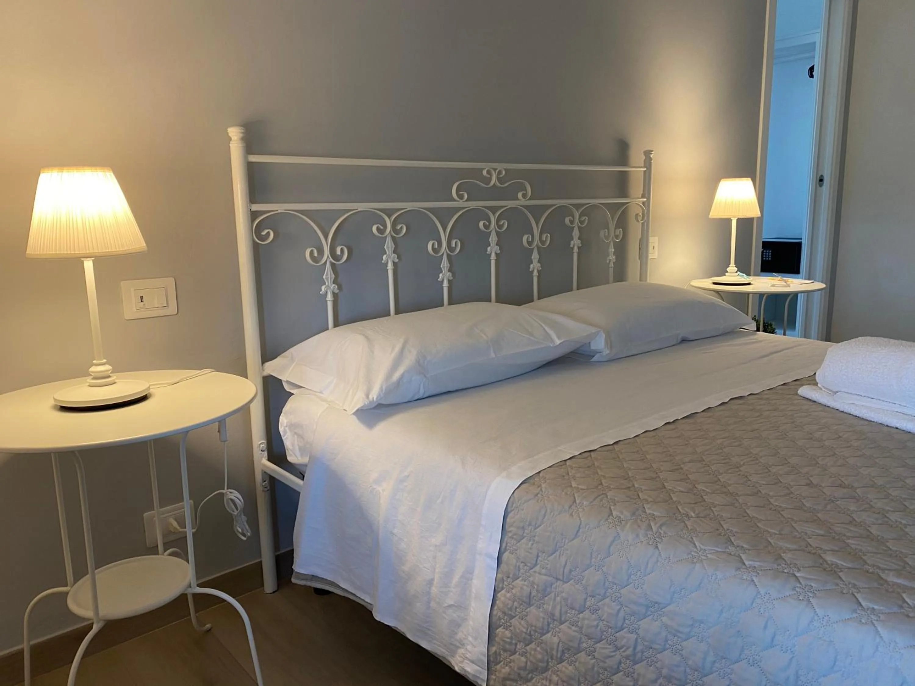 Photo of the whole room in Borgo Incoronata B&B