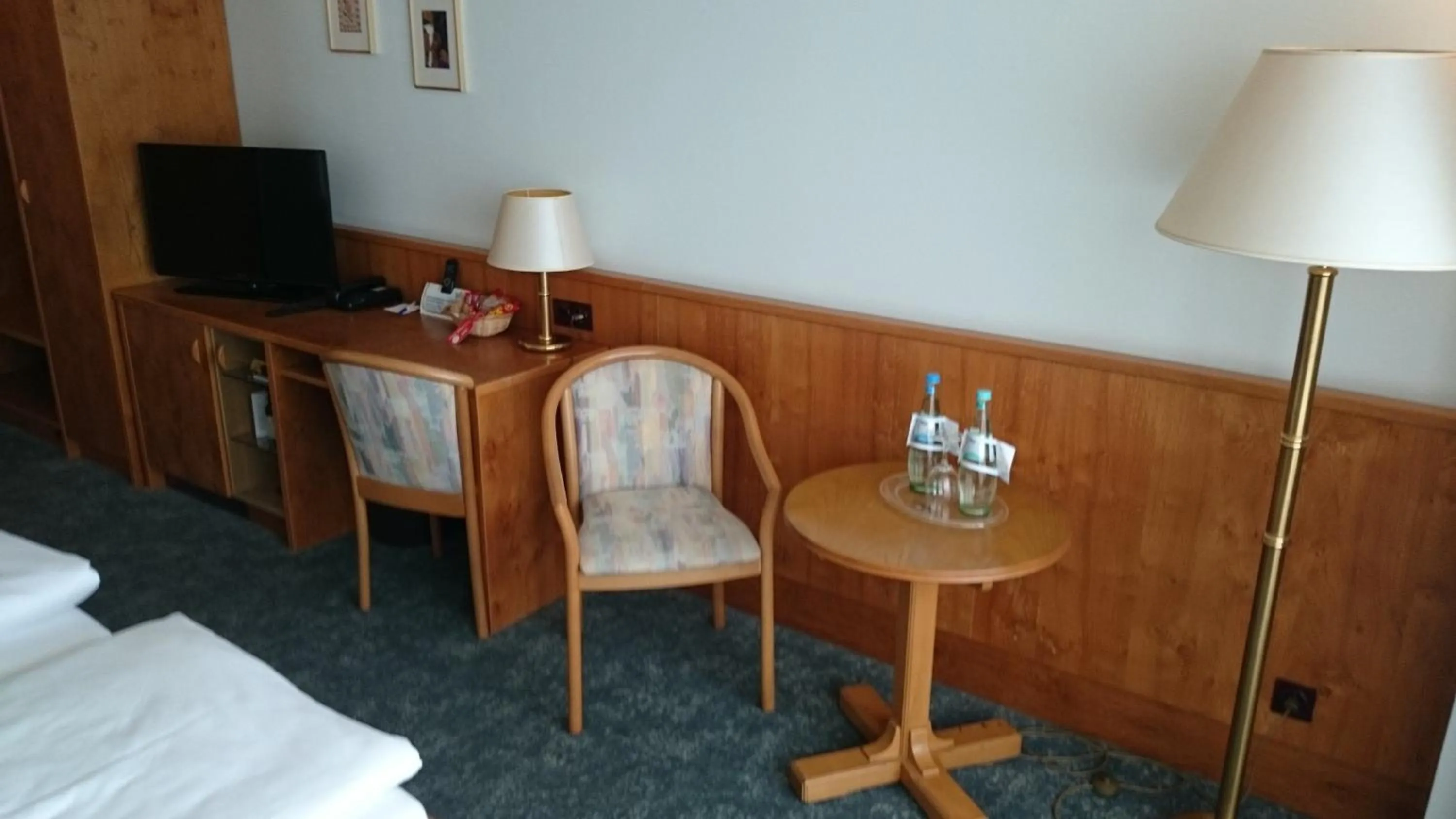 Photo of the whole room, Bed in Hotel Alexander