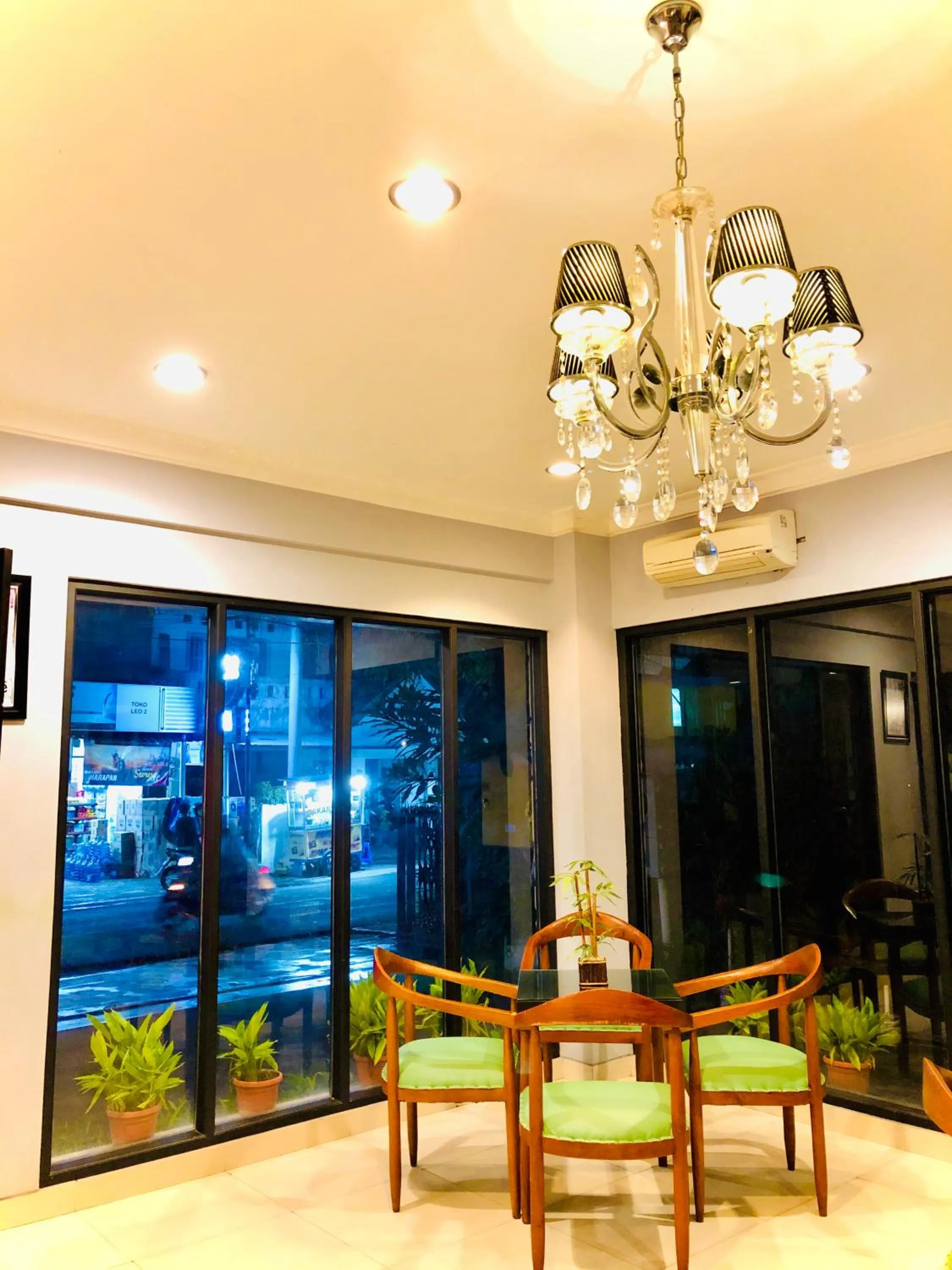 Seating area in Votel Viure Hotel Jogjakarta