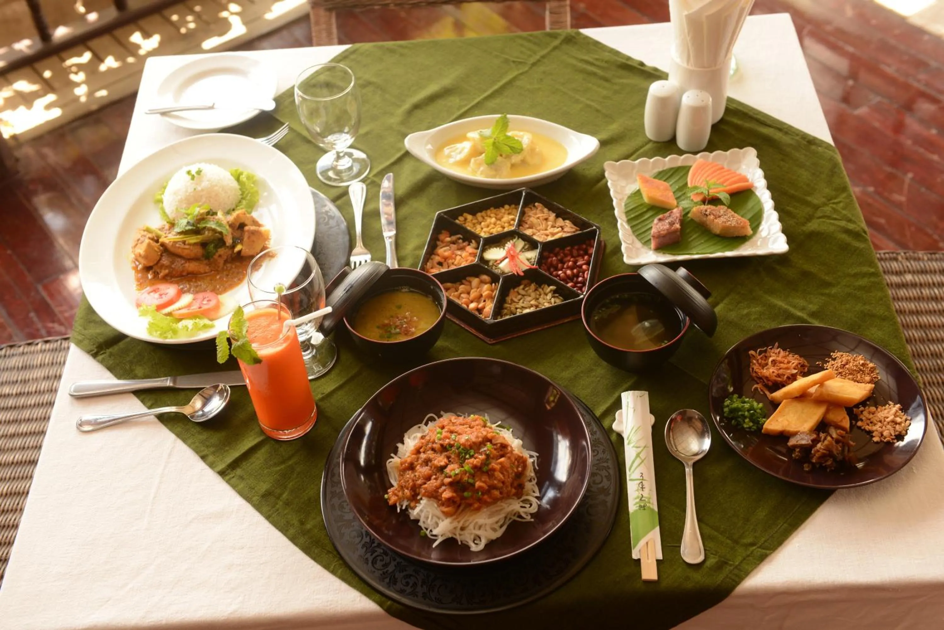 Food and drinks in Bagan Thiripyitsaya Sanctuary Resort