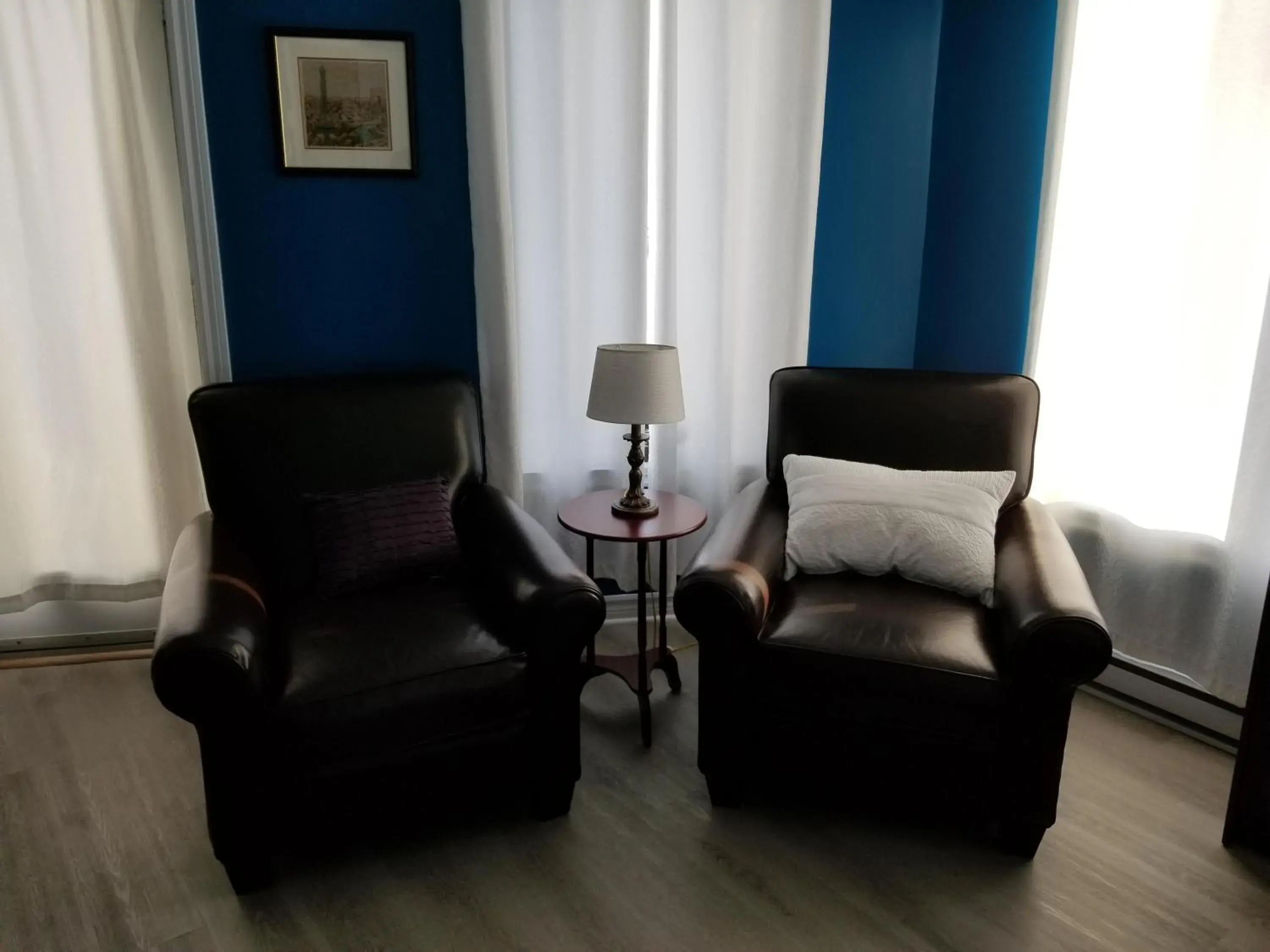 Deluxe King Room in Dans Les Bras de Memphré Deluxe King Room in Dans Les Bras de Memphré