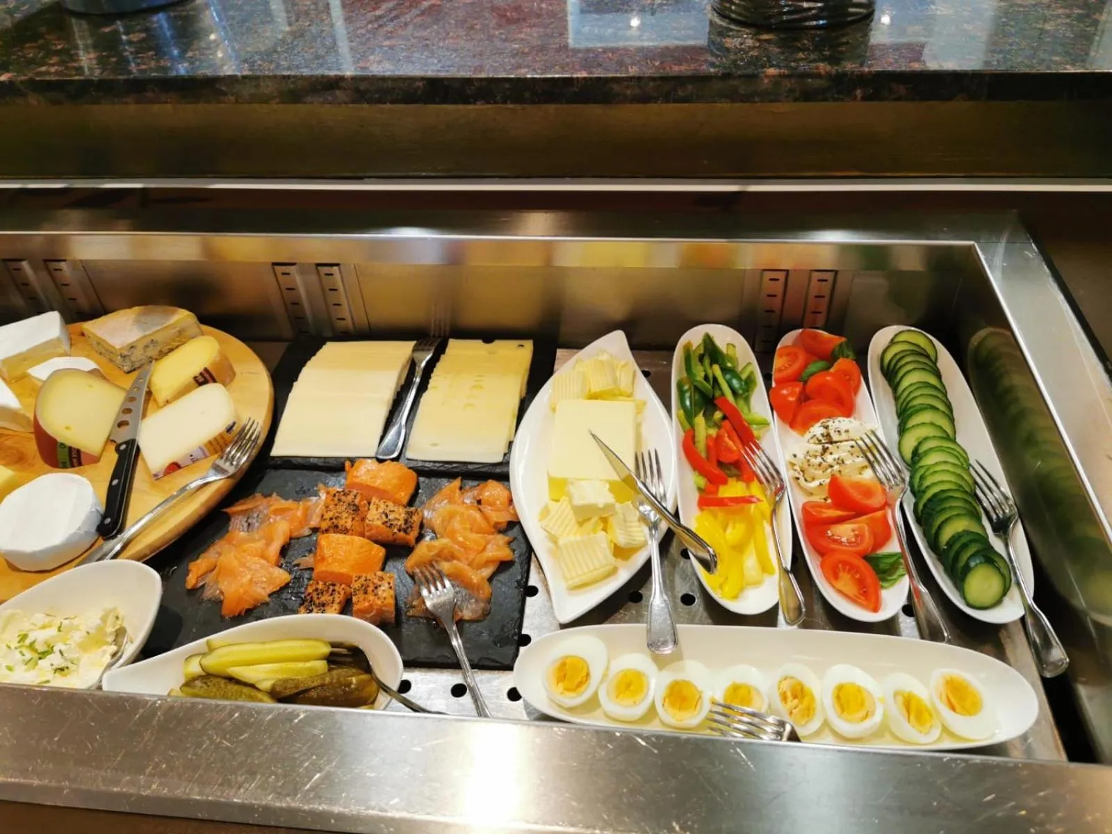 Buffet breakfast in Boutiquehotel Goldhahn Bio Sport & Wellness