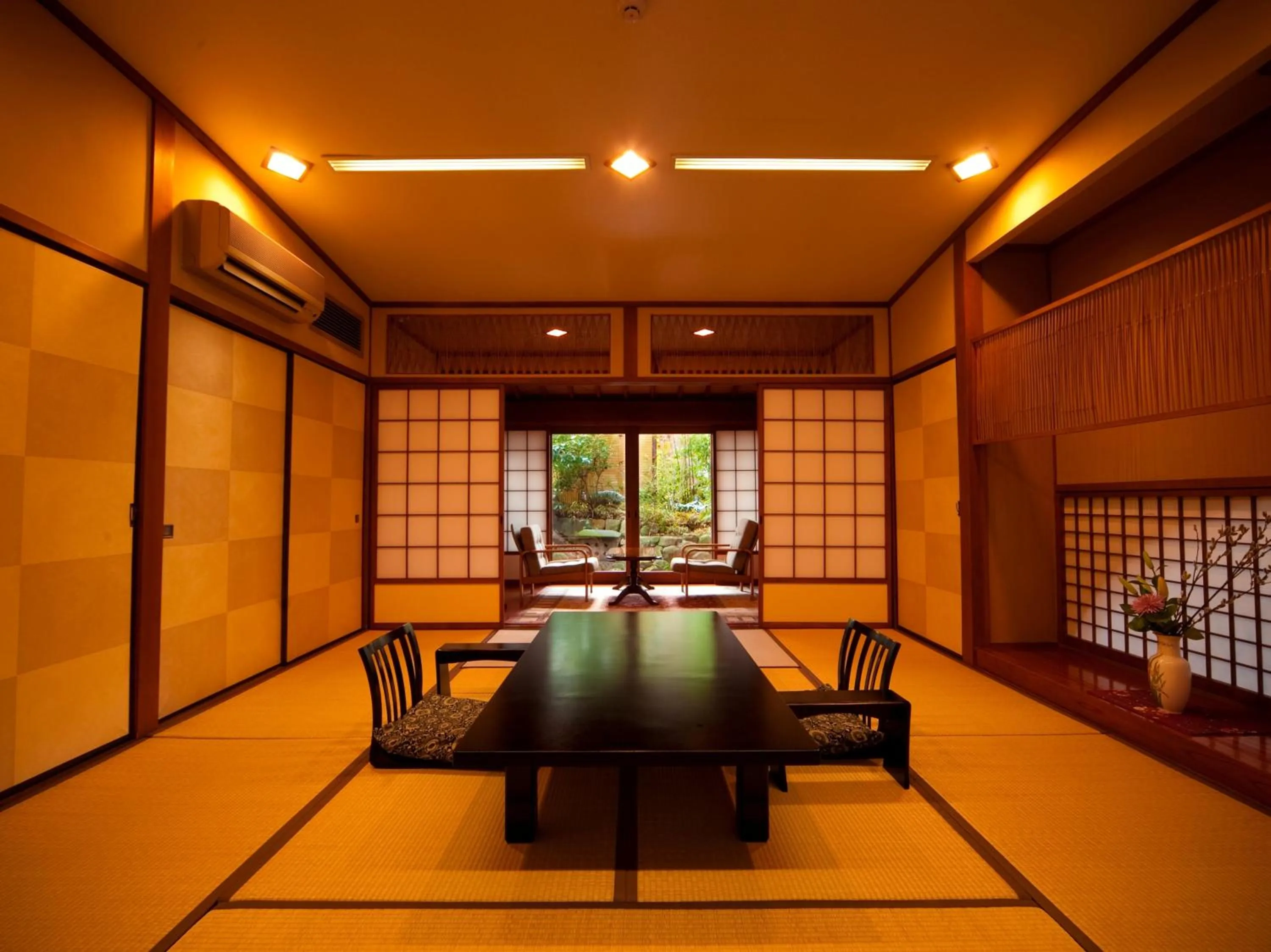 Dining area in Kappo Ryokan Kannawa Bettei