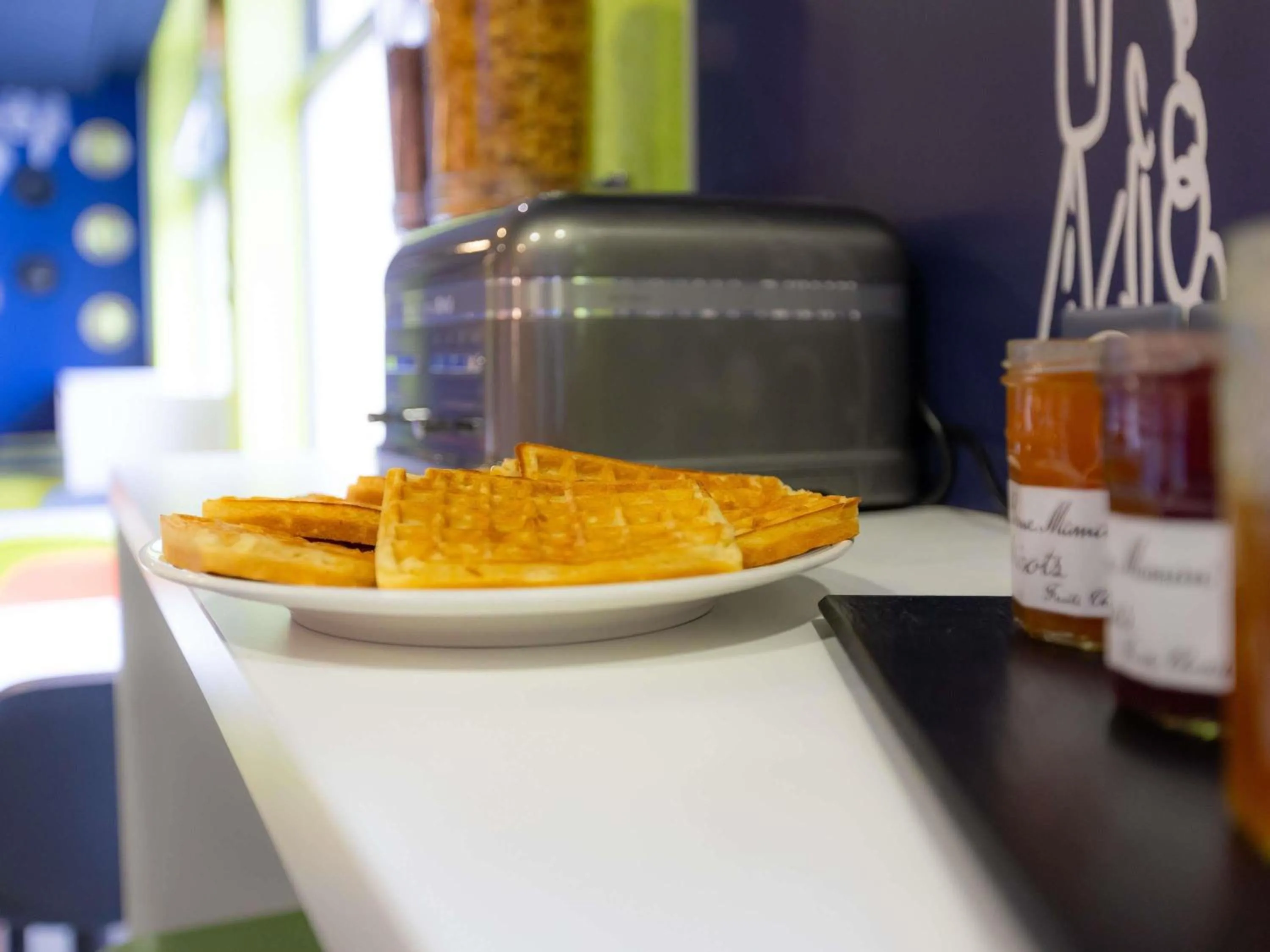 Breakfast in ibis budget Besançon Centre Gare