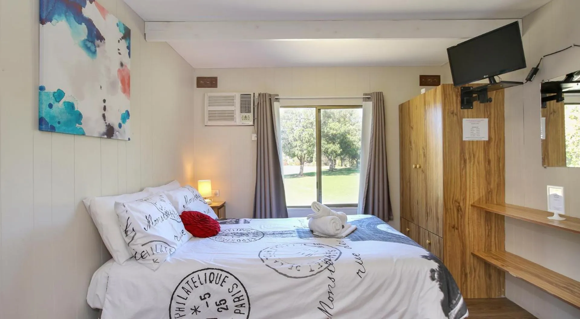 Bedroom, Bed in Tasman Holiday Parks - Serpentine Falls