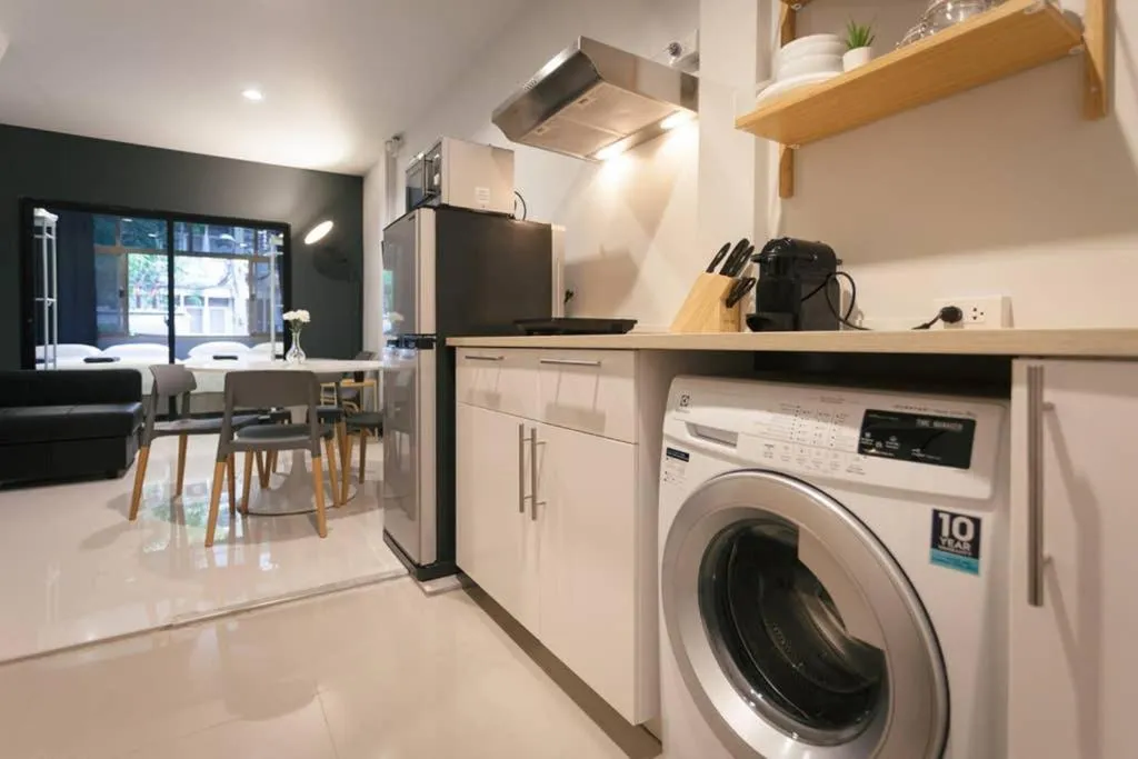 S2 Silom Large room 4-6 guests Full kitchen WIFI