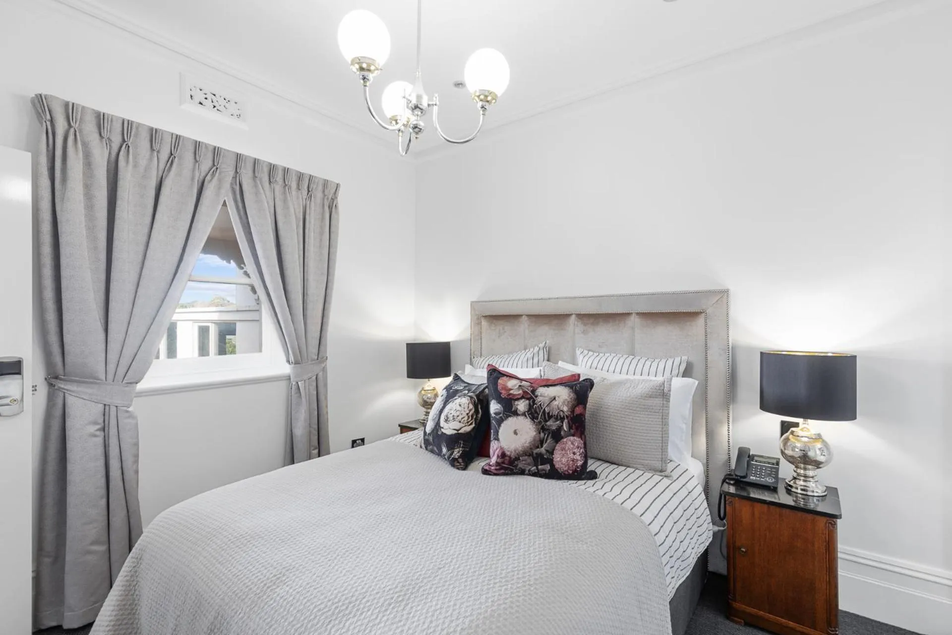 Bed in Delgattie Estate