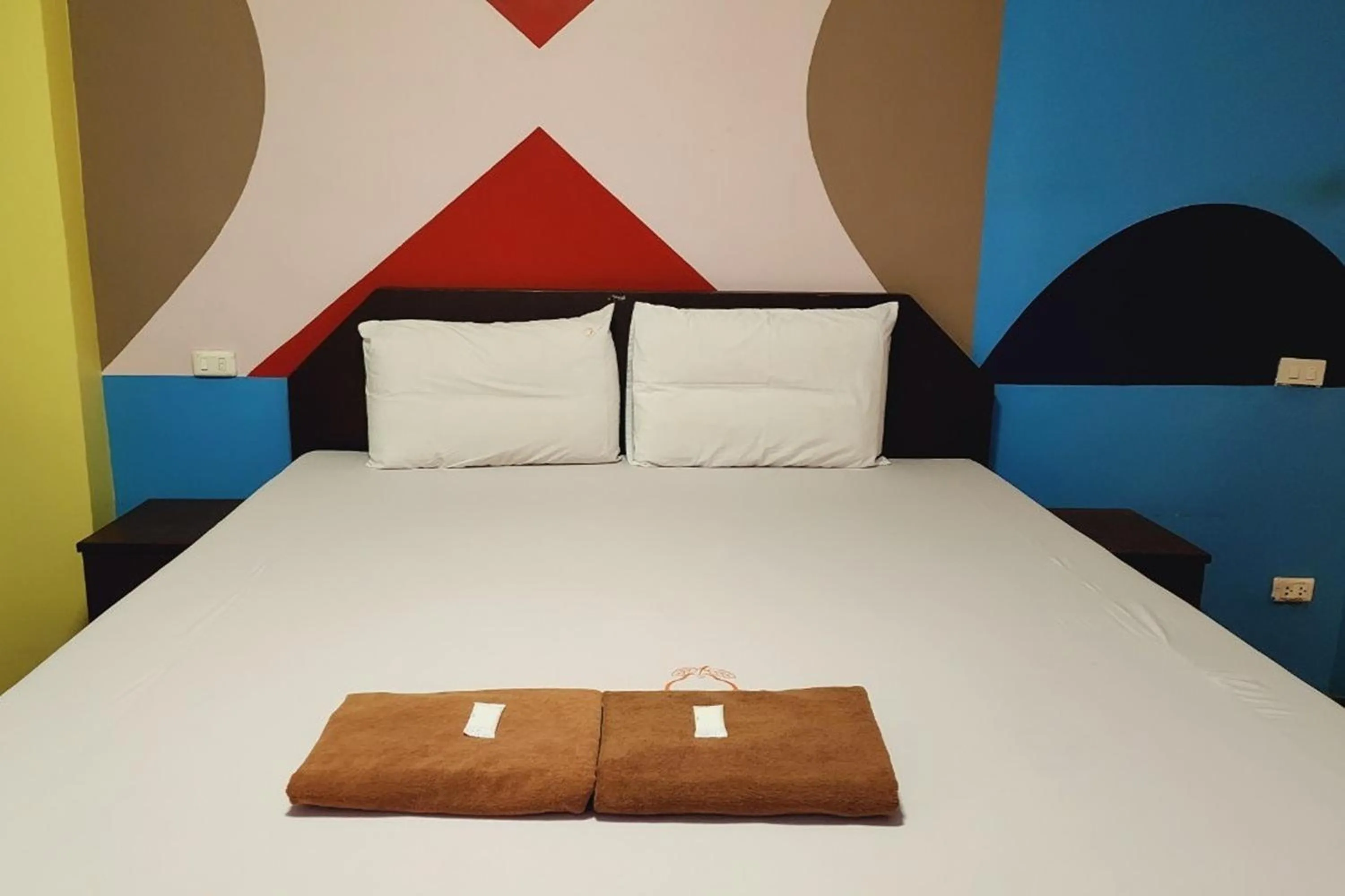 Bedroom, Bed in Chompoo Inn